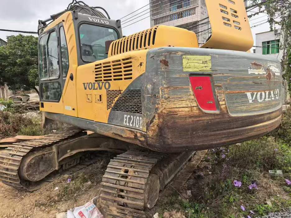 Used Volvo EW210C Excavator 2016 Model / 9