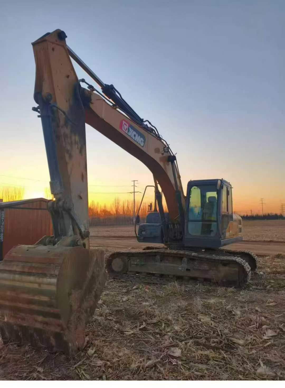Buy XCMG LW200 Used Excavator