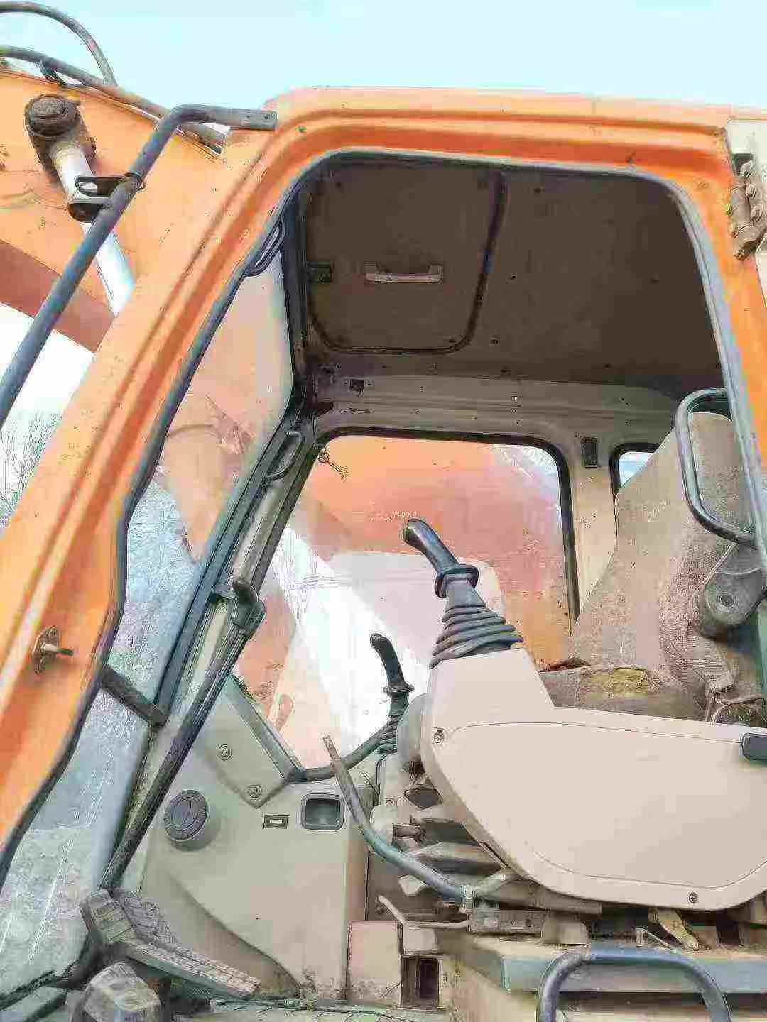 Used Doosan DL420 Excavator 2011 Model / 5