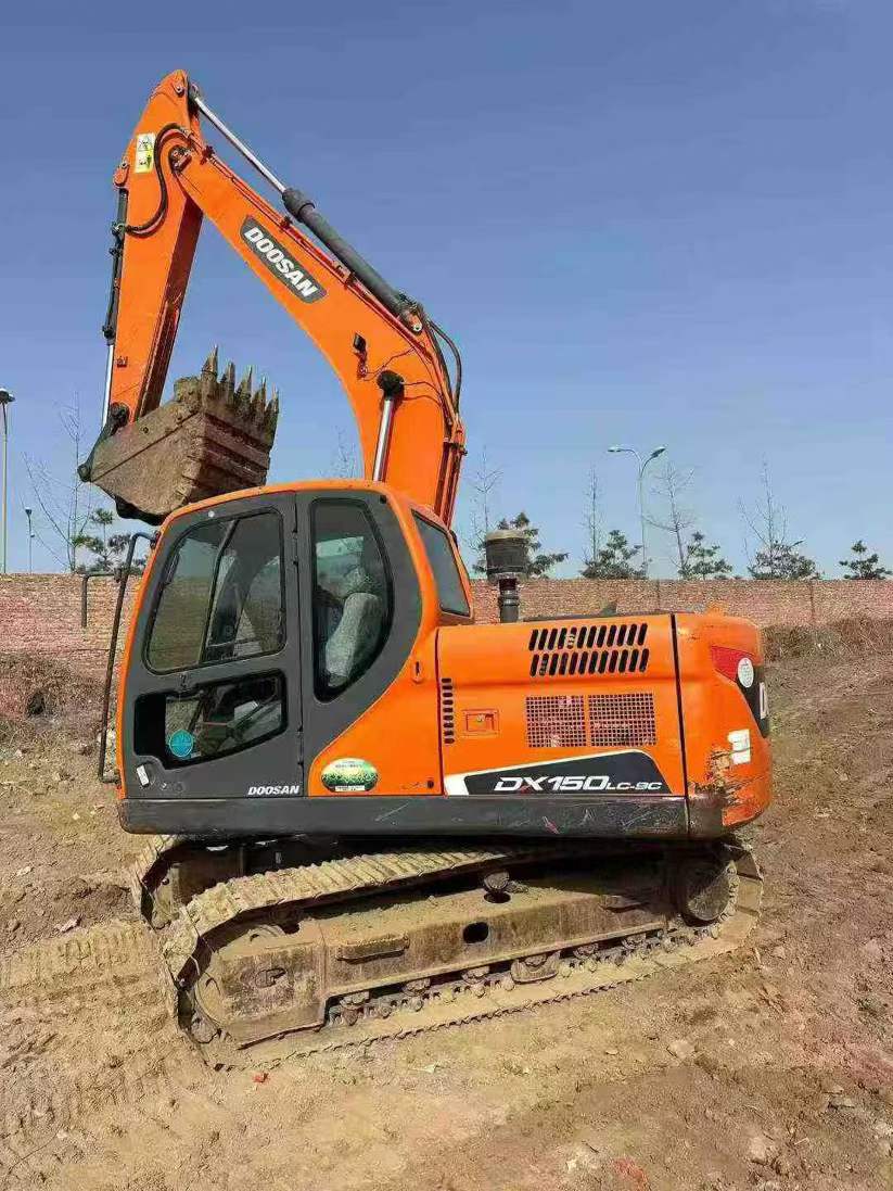 Used Doosan DX120-9C Excavator 2016 Model / 3