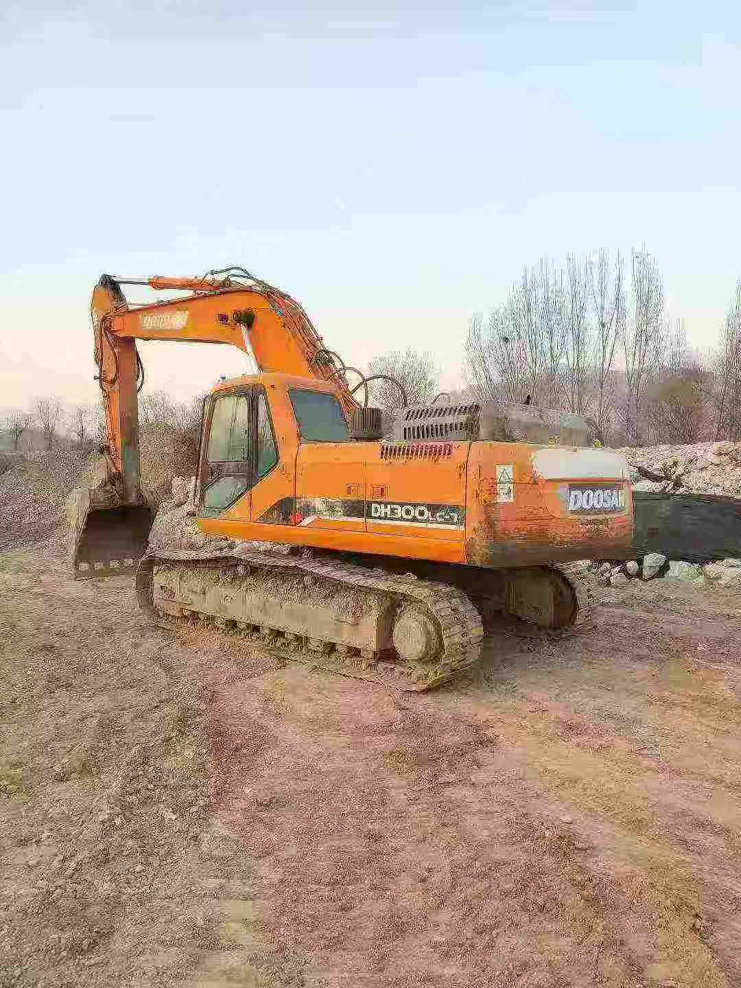 Buy Doosan DL300 Used Excavator