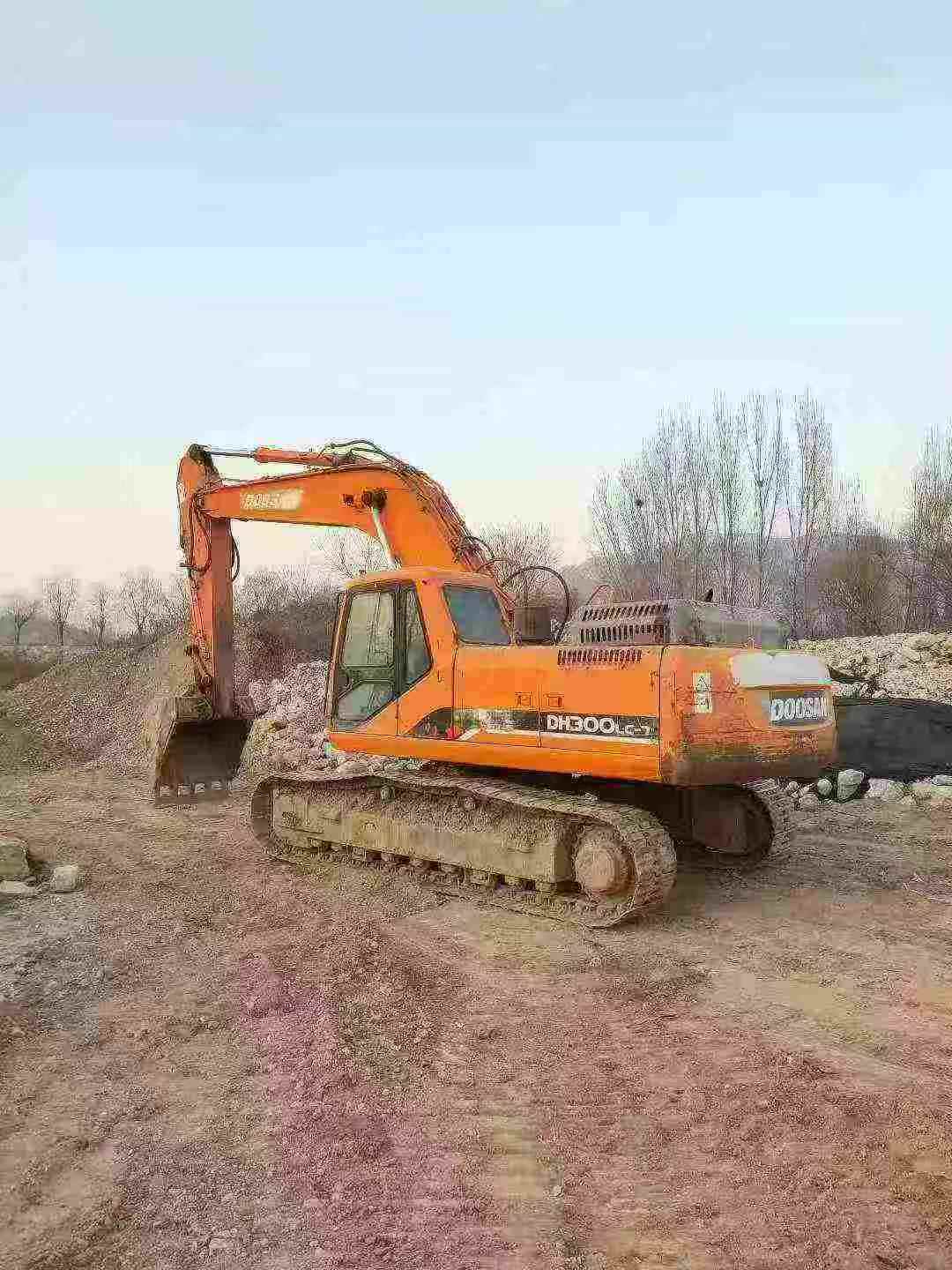 Used Doosan DL300 Excavator 2012 Model / 3