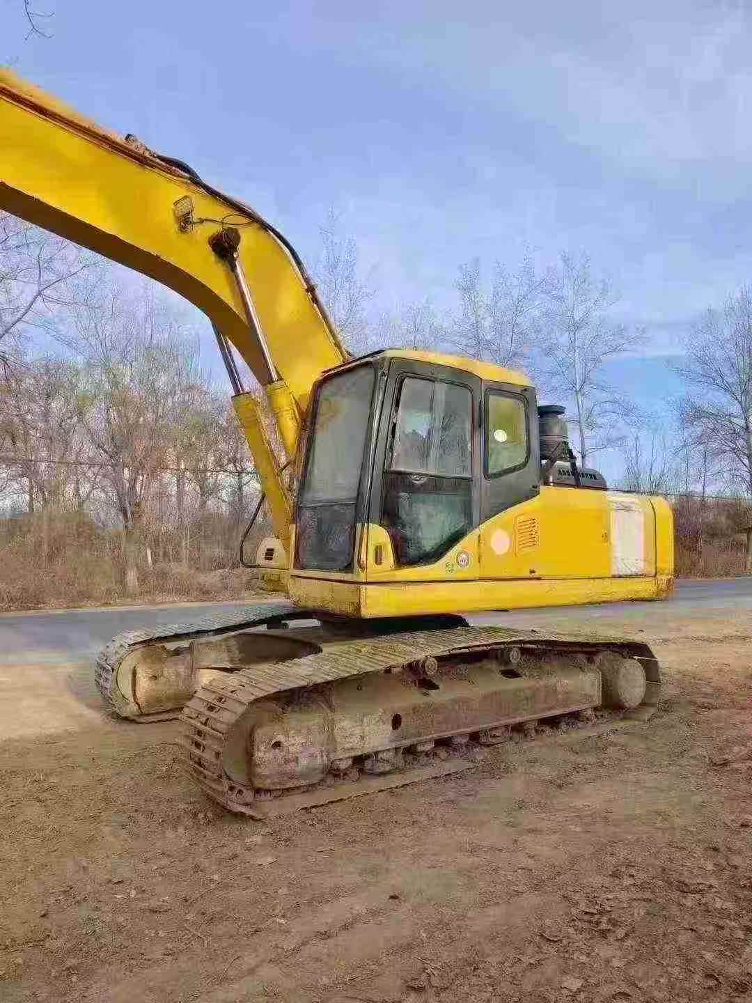 Buy Komatsu PW220-7 Used Excavator