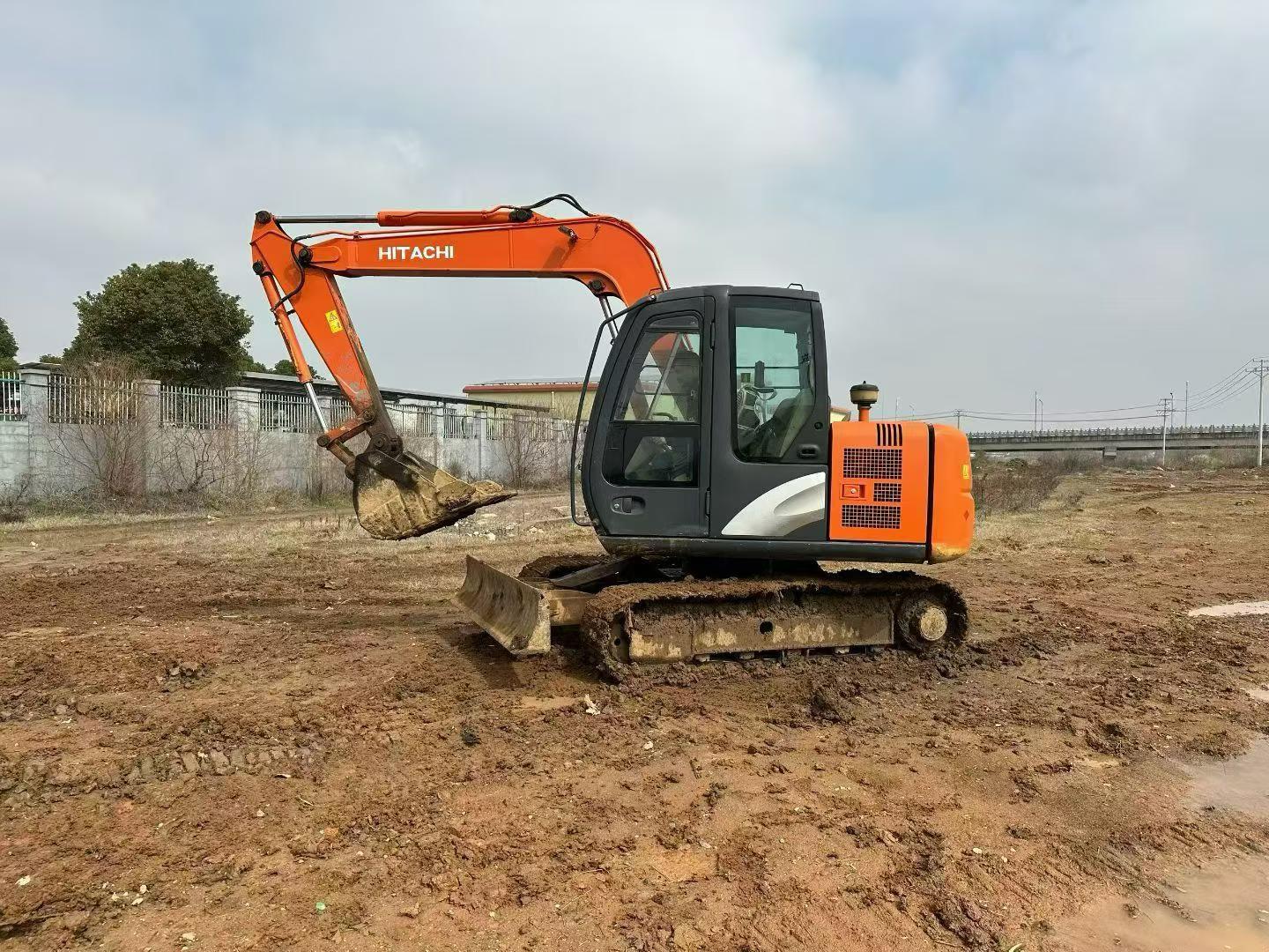 Used Hitachi ZX70-5G Excavator 2015 Model / 2