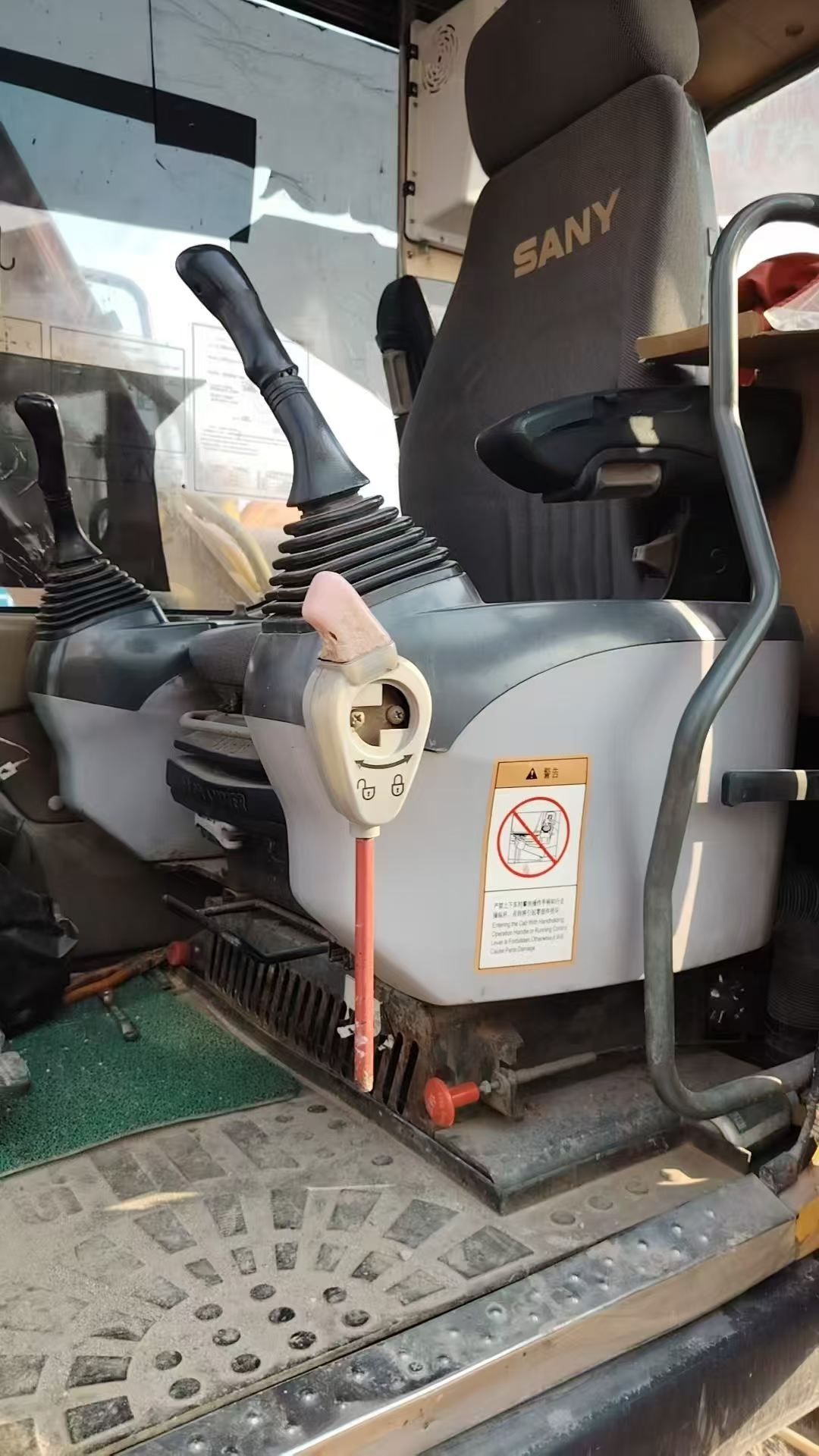 Used Sany SY135 Excavator 2013 Model / 4