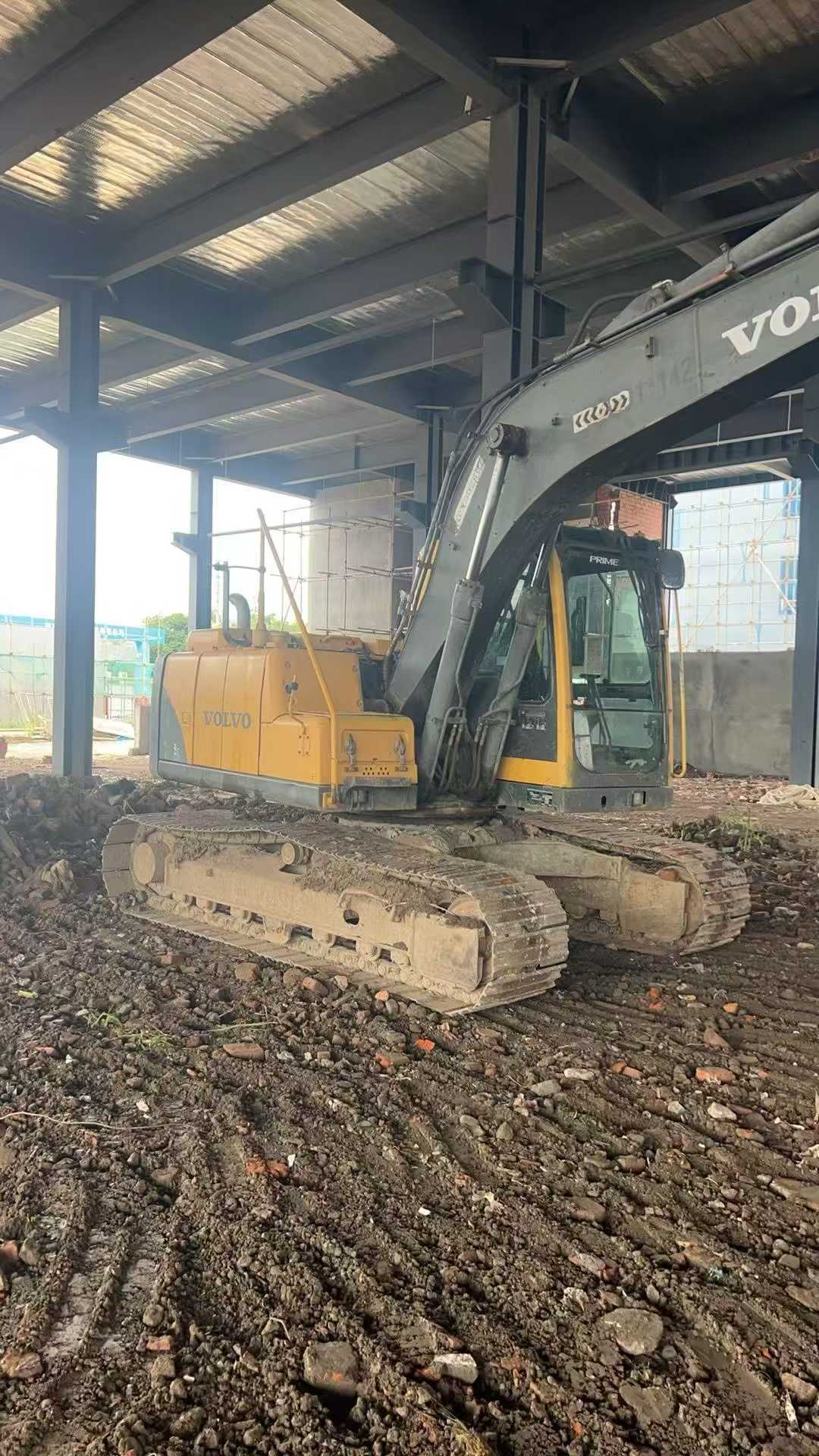 Used Volvo EC140 Excavator 2016 Model / 3