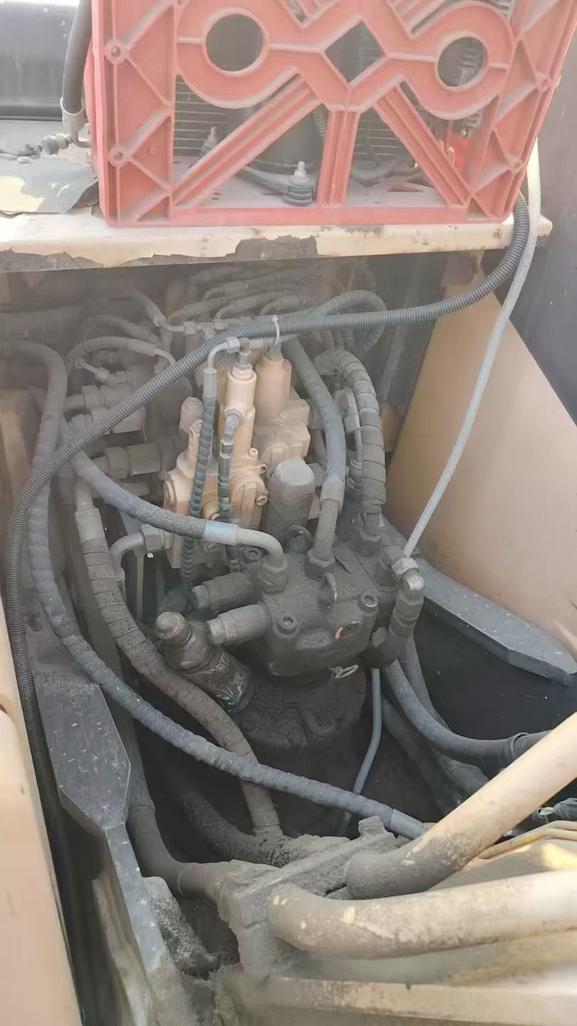 Used Sany SY135 Excavator 2013 Model / 6