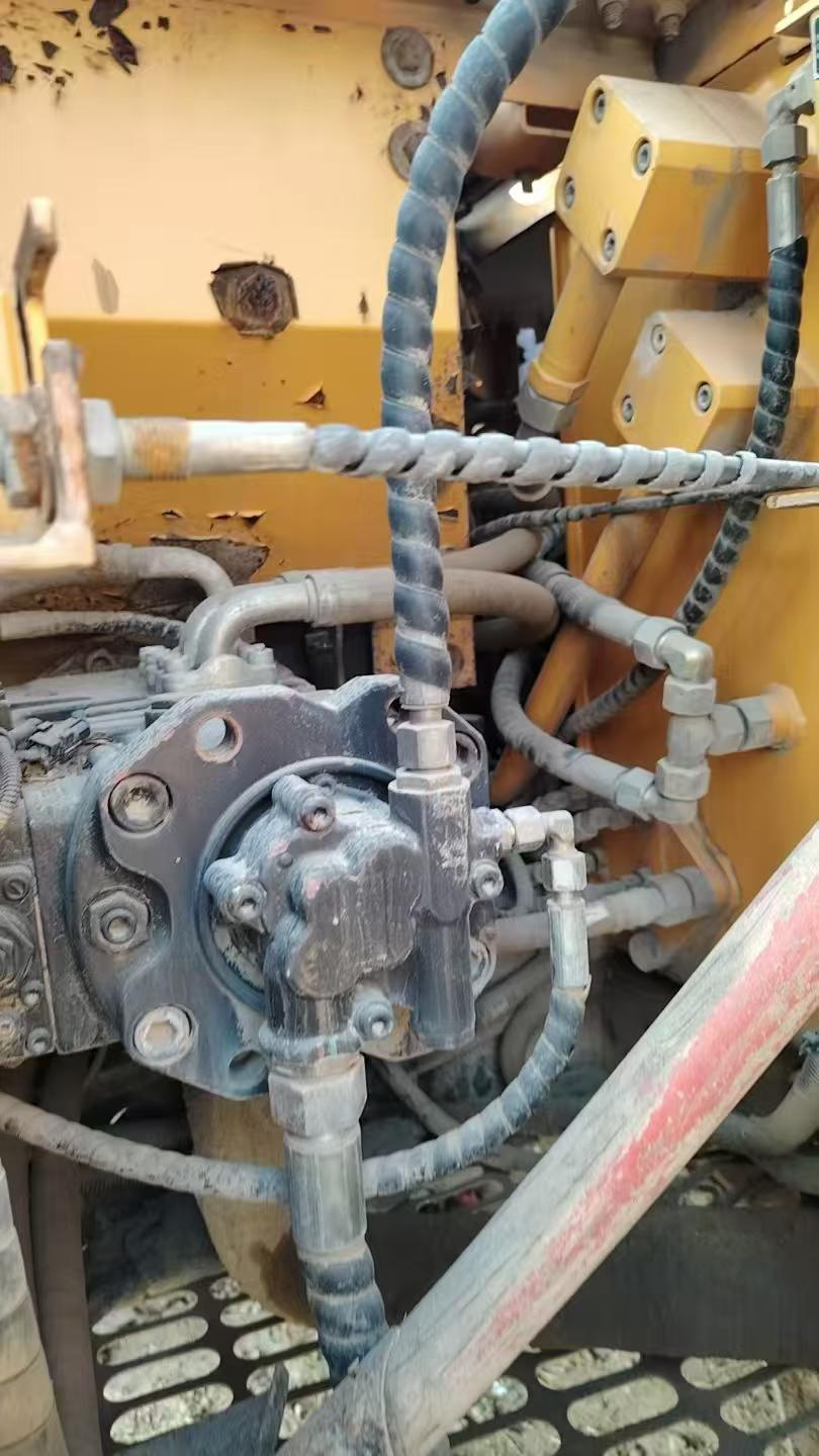 Used Sany SY135 Excavator 2013 Model / 3