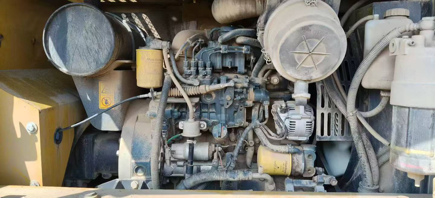 Used XCMG XE75C Excavator 2016 Model / 8