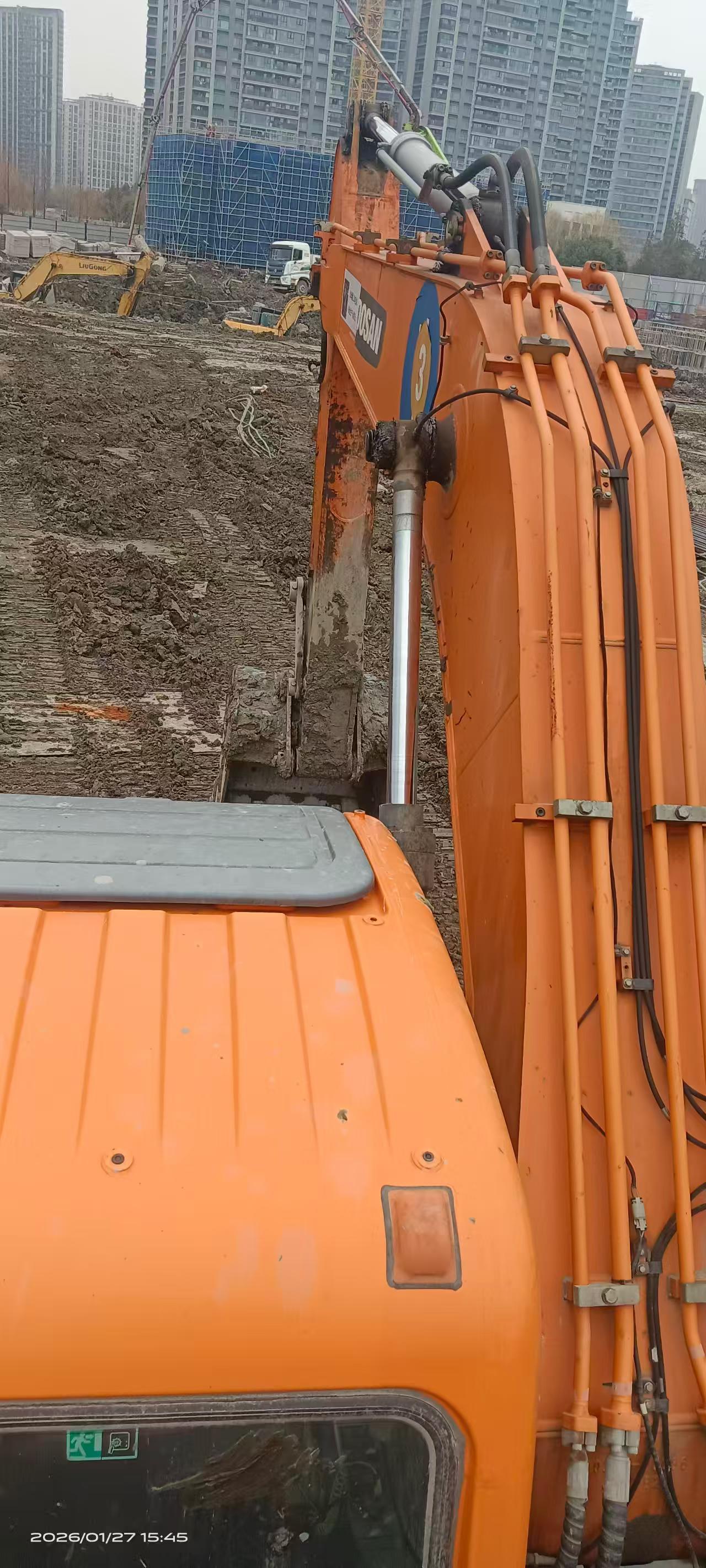 Used Doosan DH200-3 Excavator 2021 Model / 6