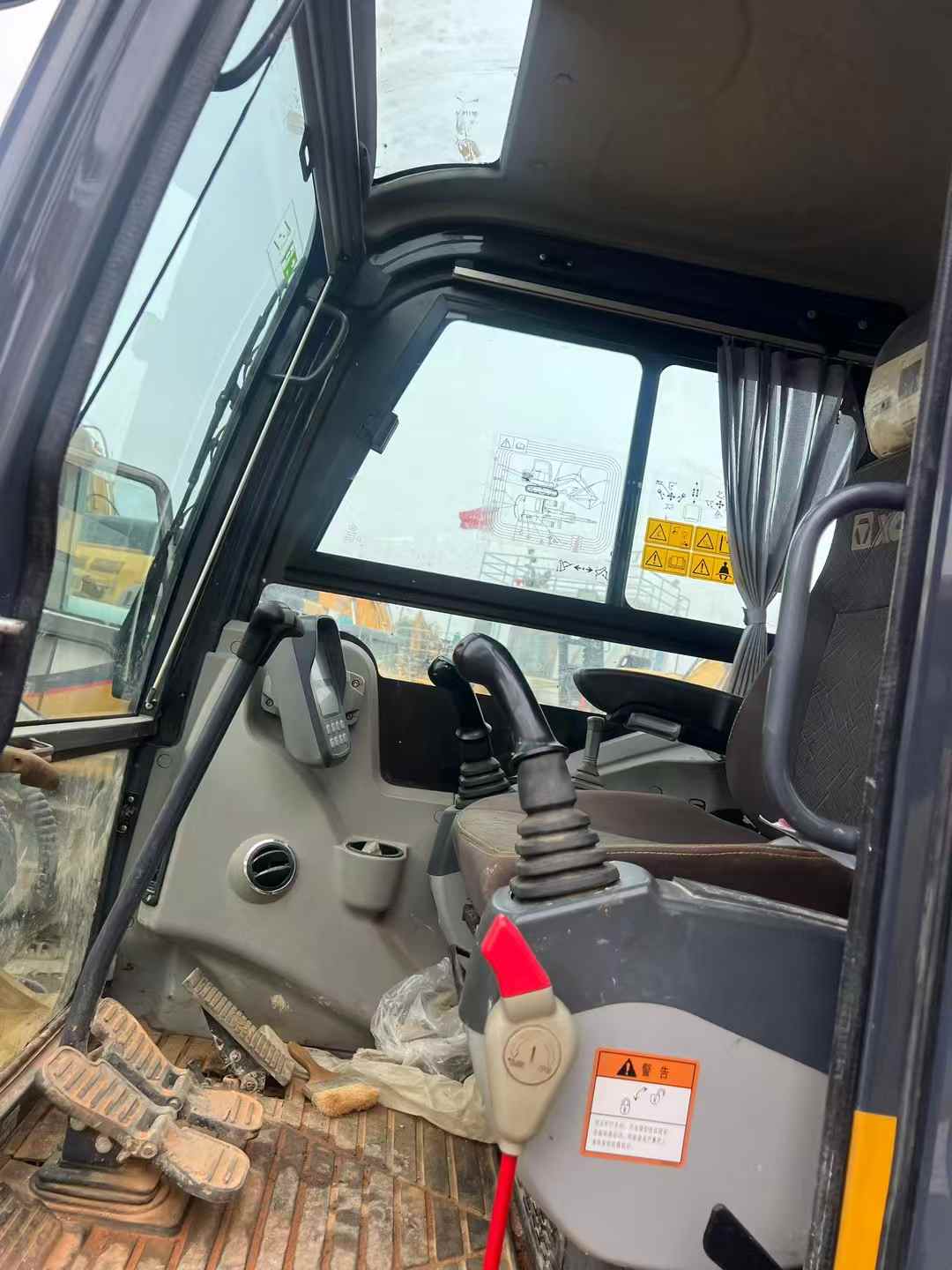 Used XCMG XE60 Excavator 2016 Model / 7