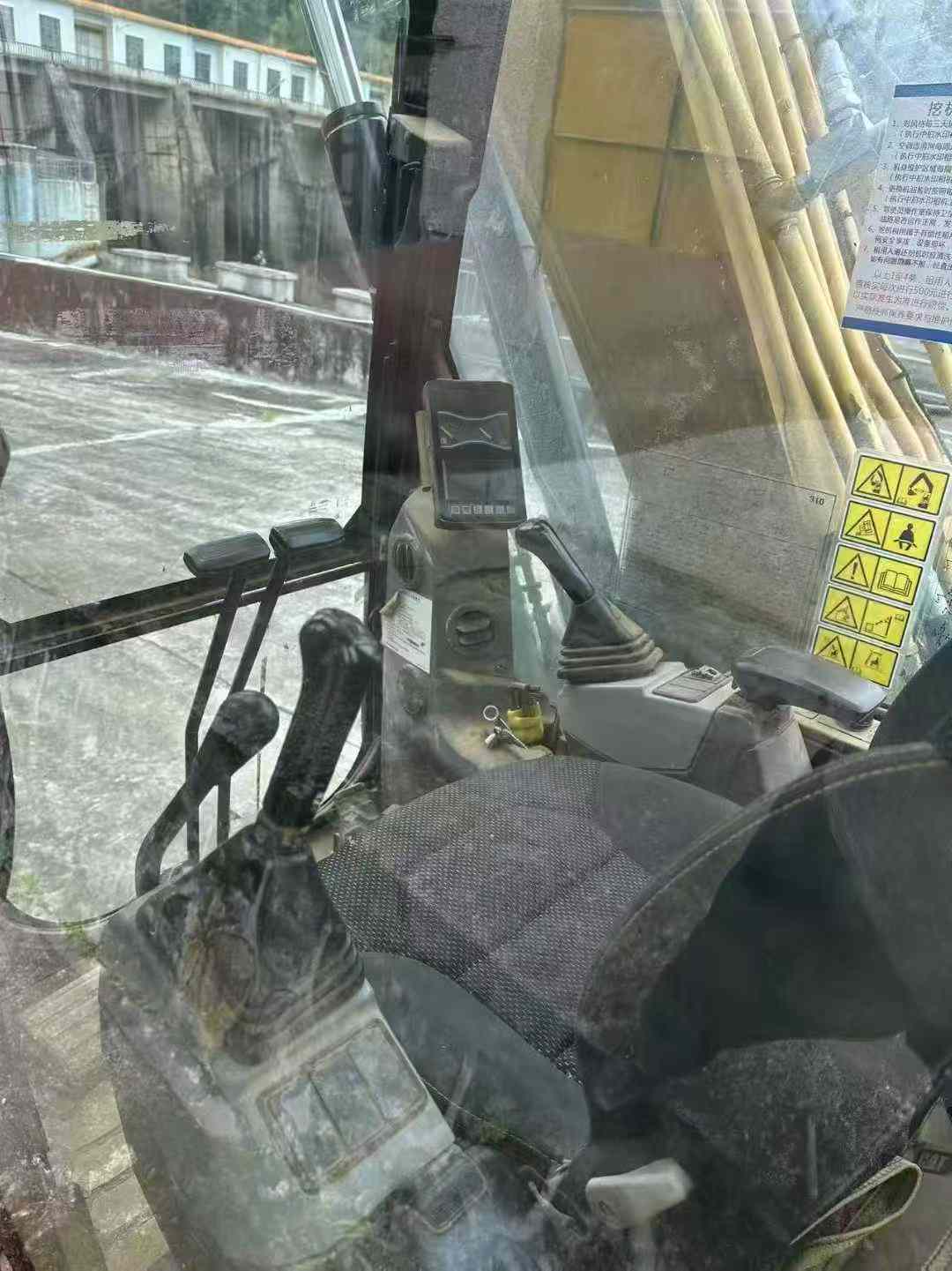 Used Caterpillar CAT310  Excavator 2016 Model / 8