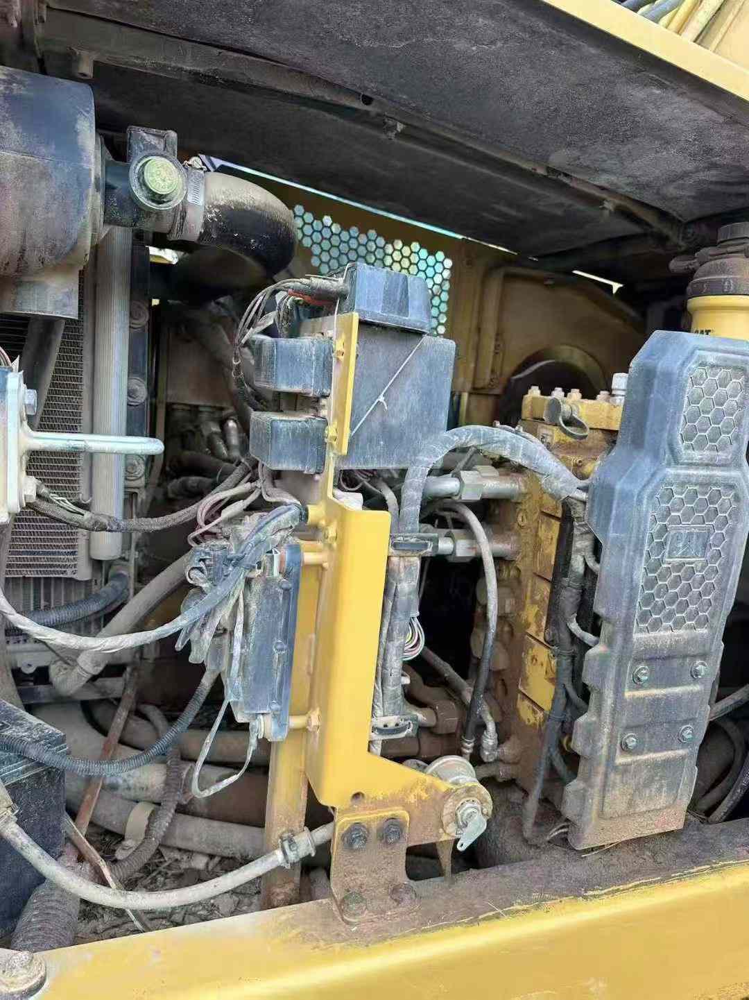 Used Caterpillar CAT310  Excavator 2016 Model / 5