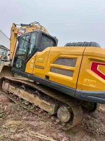 Buy XCMG LW200 Used Excavator / 2 Used XCMG LW200 Excavator 2024 Model / 2