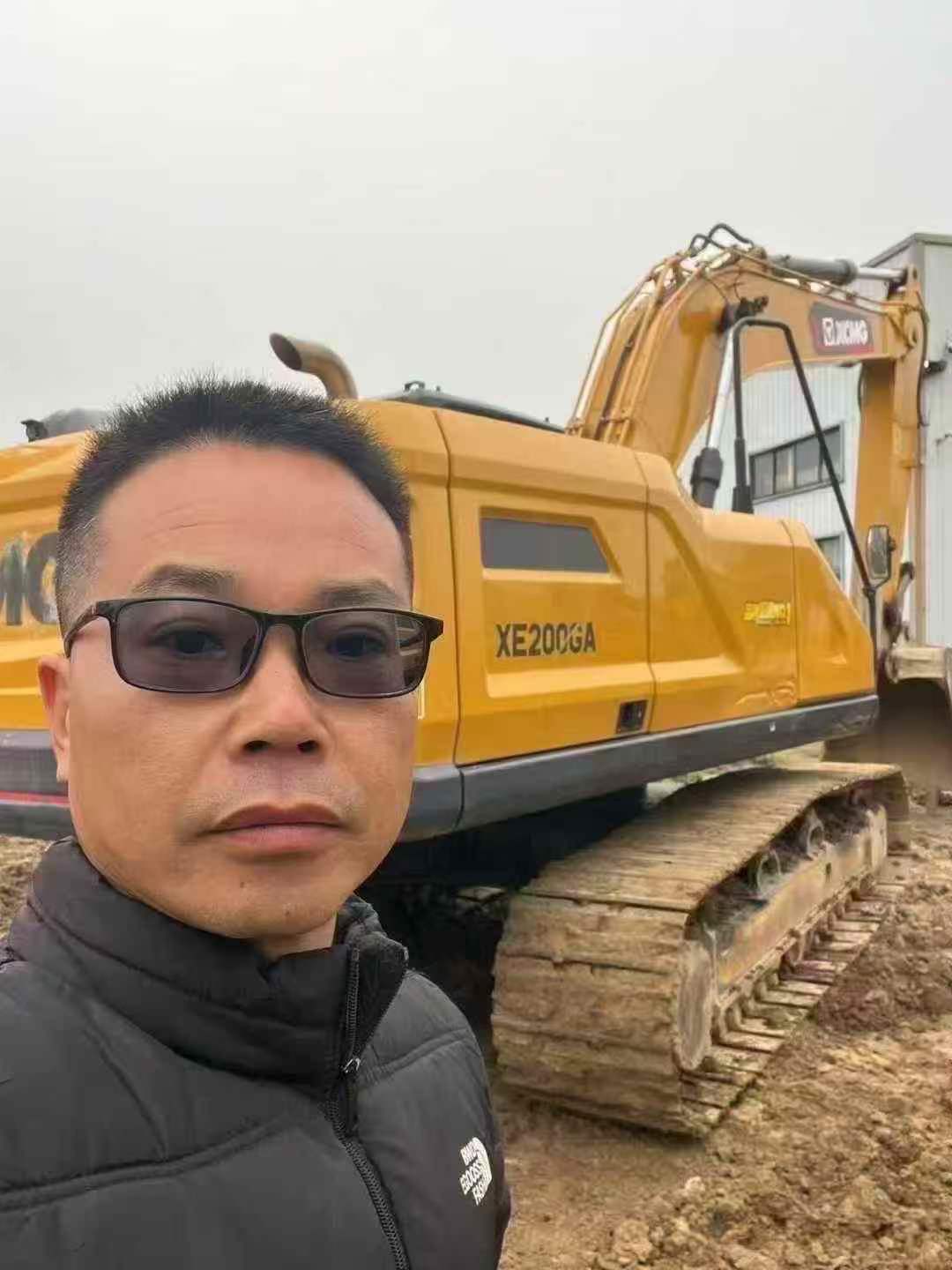 Buy XCMG LW200 Used Excavator