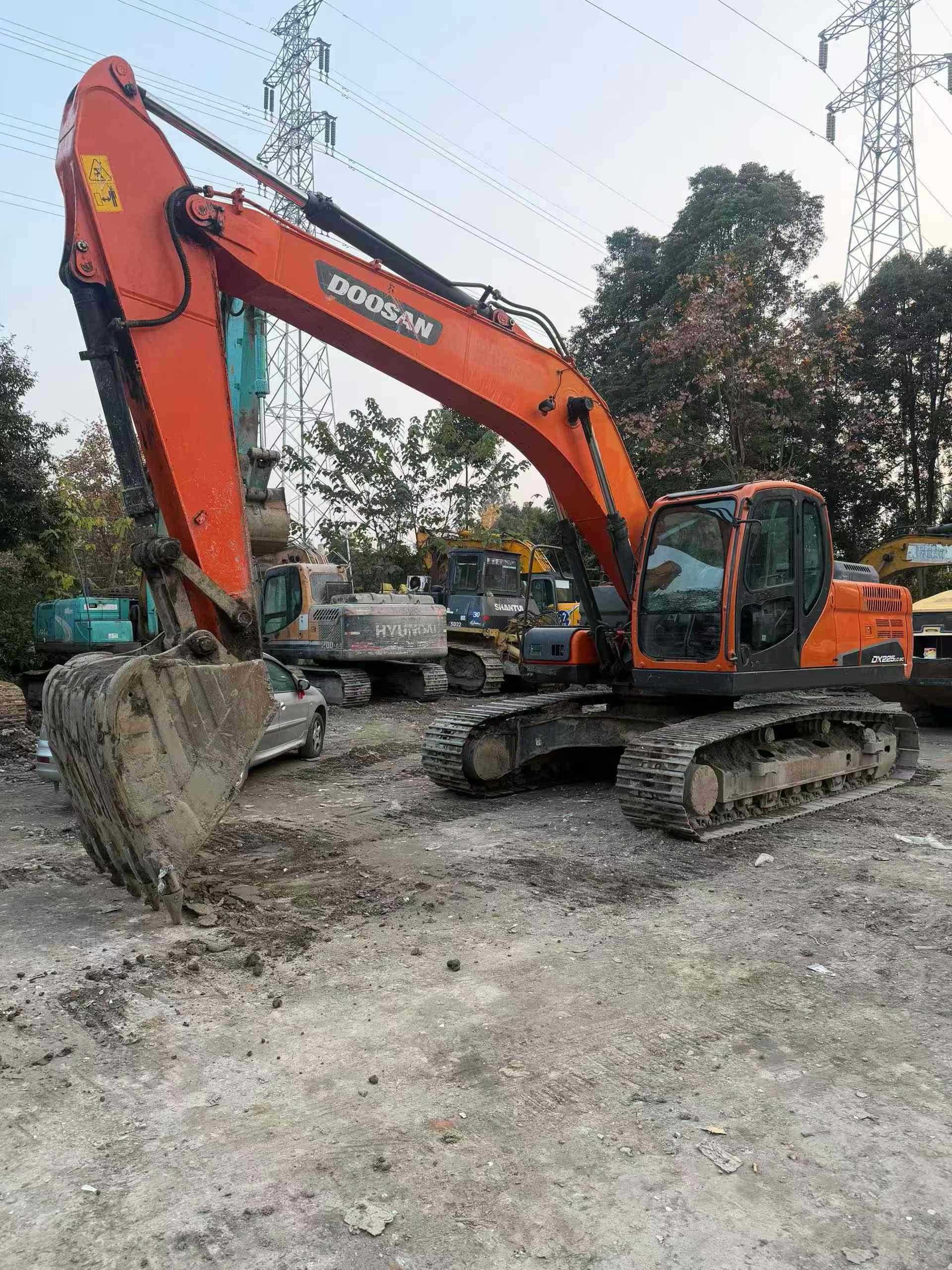 Buy Doosan DH220 Used Excavator