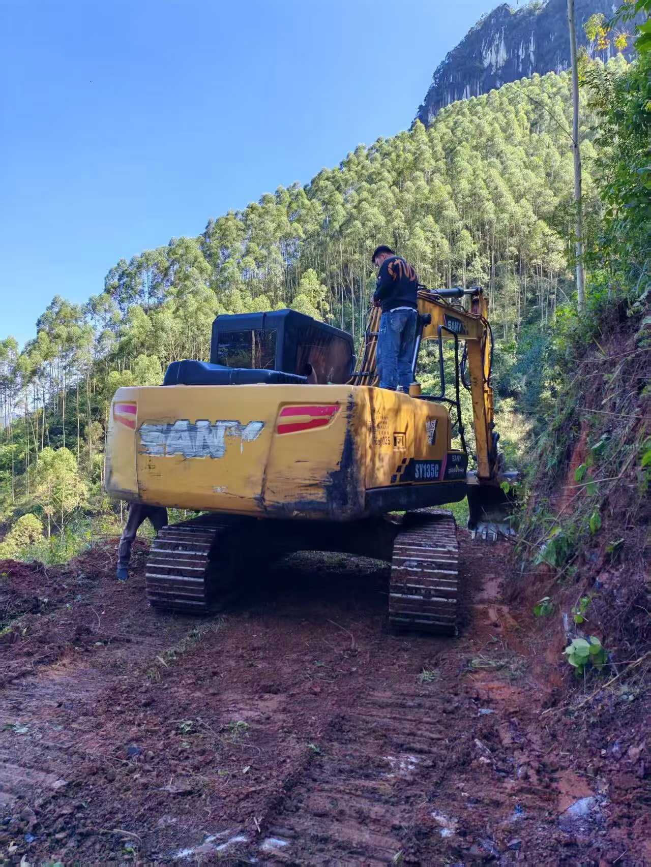 Used Sany SY135 Excavator 2019 Model / 2