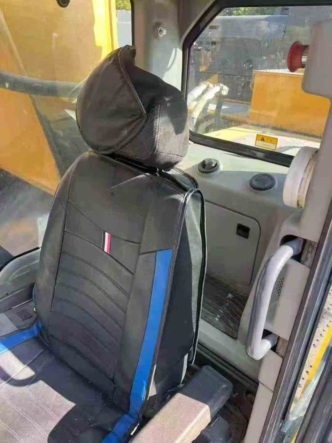 Used XCMG XE690DK MAX Excavator 2023 Model / 5