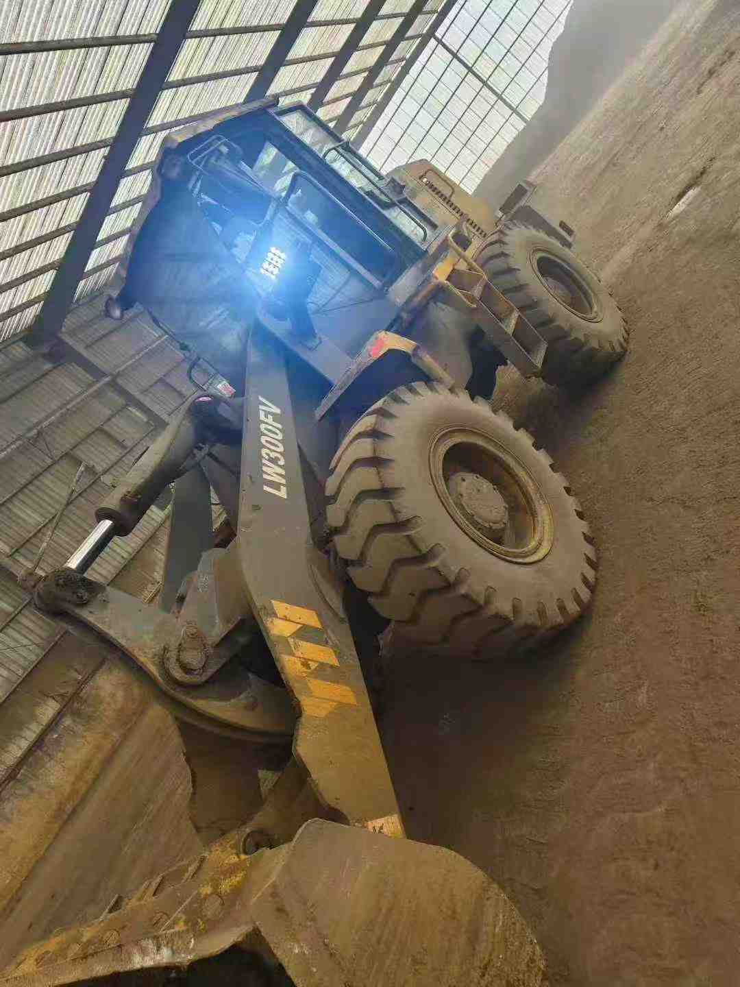 Used XCMG XE300C Loader 2016 Model / 2