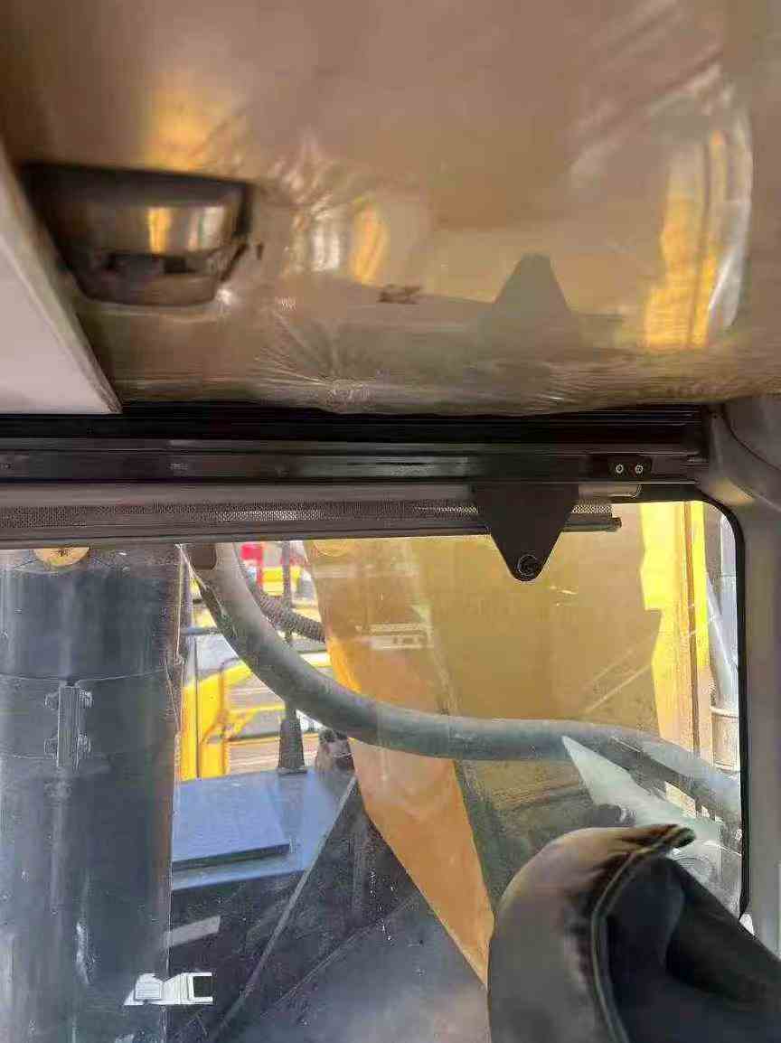 Used XCMG XE690DK MAX Excavator 2023 Model / 6