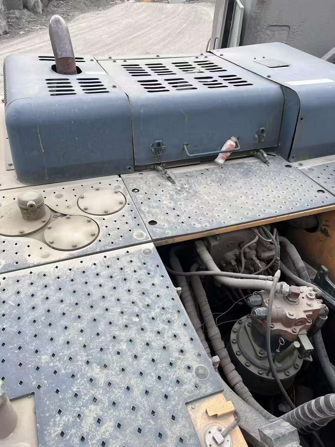 Used Hyundai R385LVS Excavator 2012 Model / 8