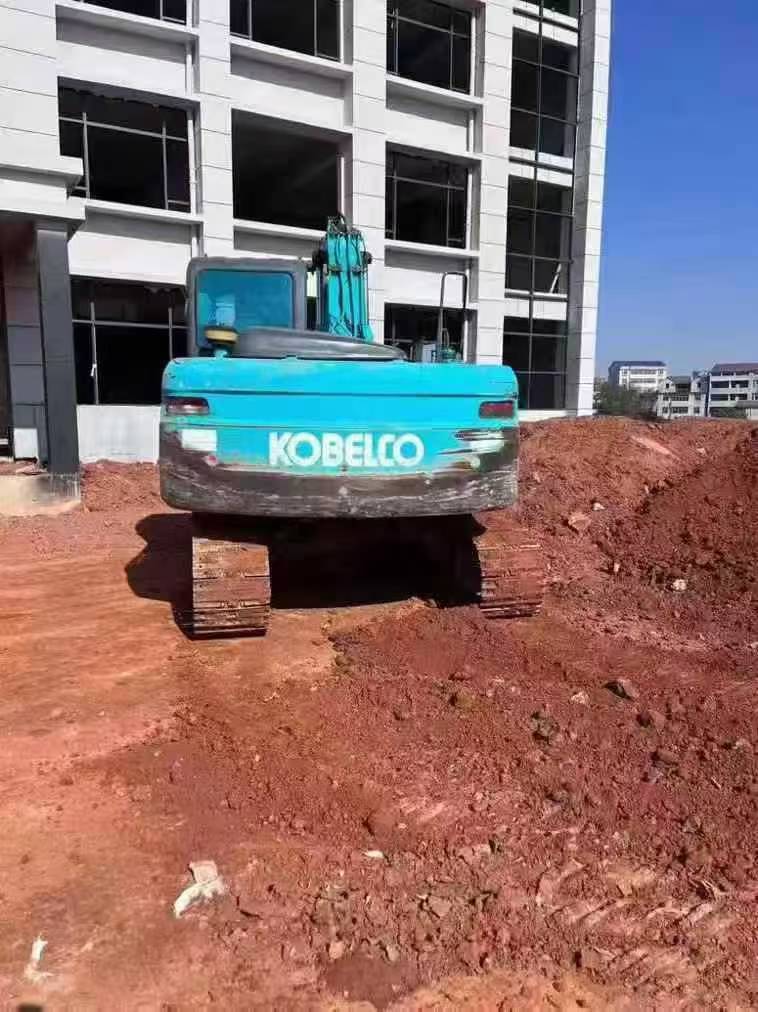 Used Kobelco SK140 Excavator 2018 Model / 3
