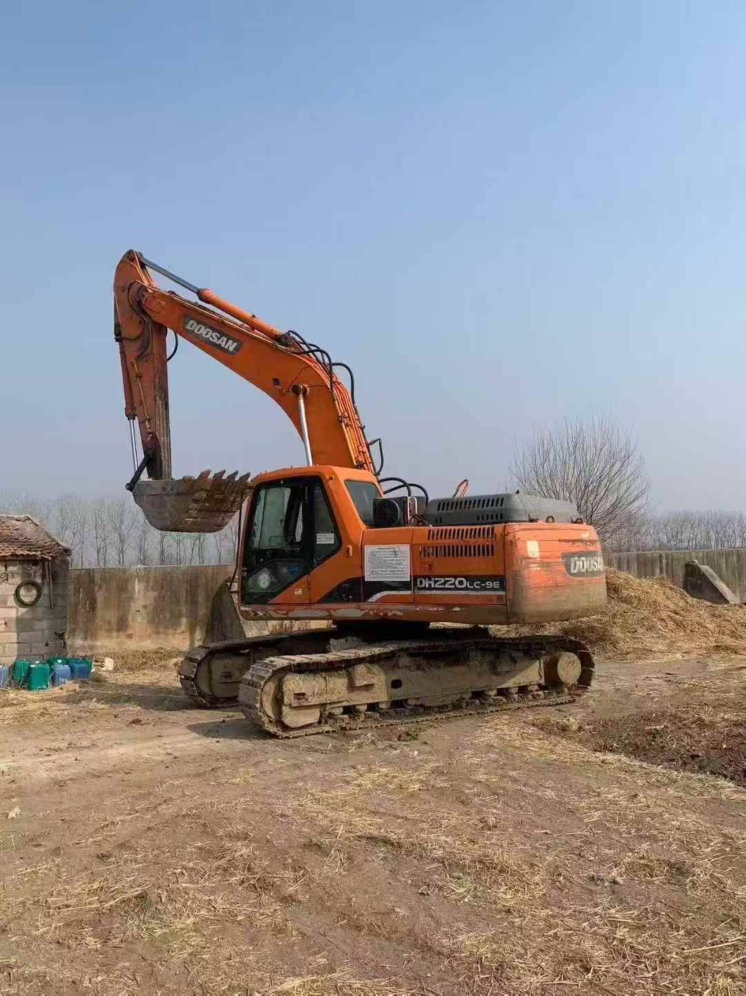 Used Doosan DH220-9E Excavator 2013 Model / 4