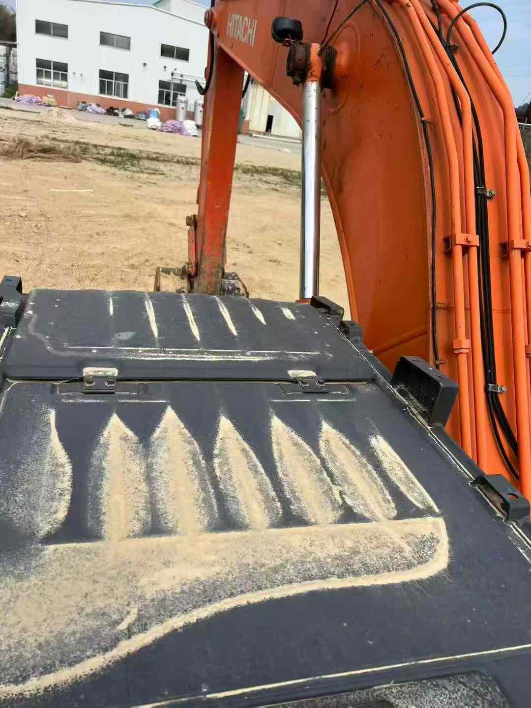 Used Hitachi ZX210LC-5G Excavator 2015 Model / 6