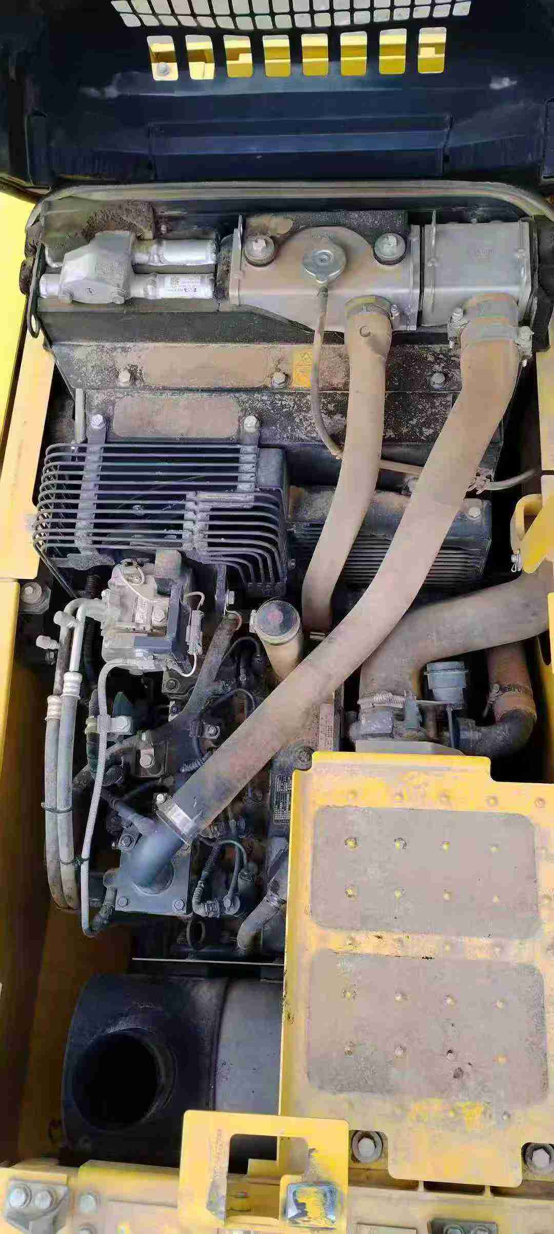 Used Komatsu PC130-8 Excavator 2019 Model / 3