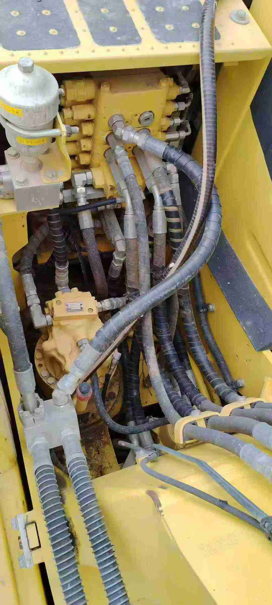 Used Komatsu PC130-8 Excavator 2019 Model / 6