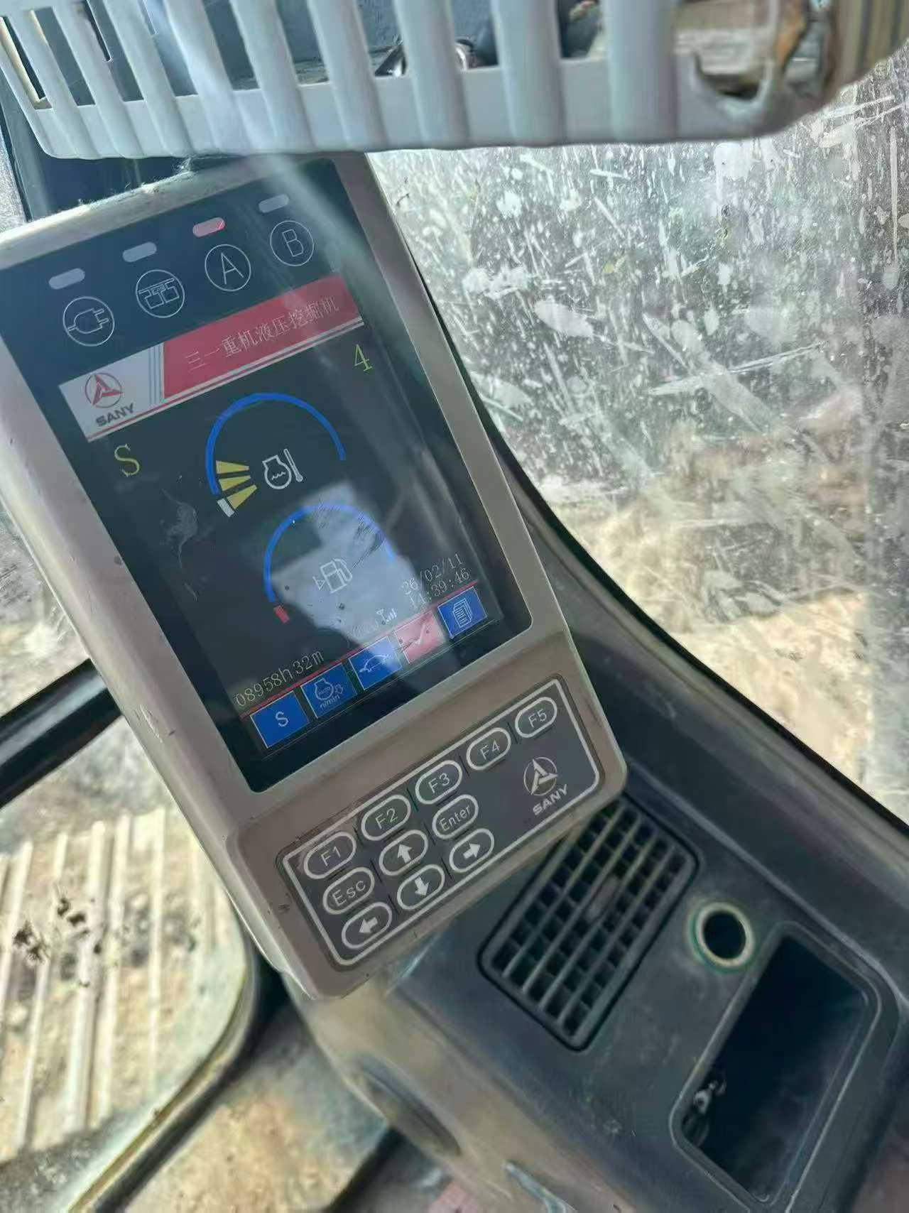 Used Sany SY205H Excavator 2018 Model / 8