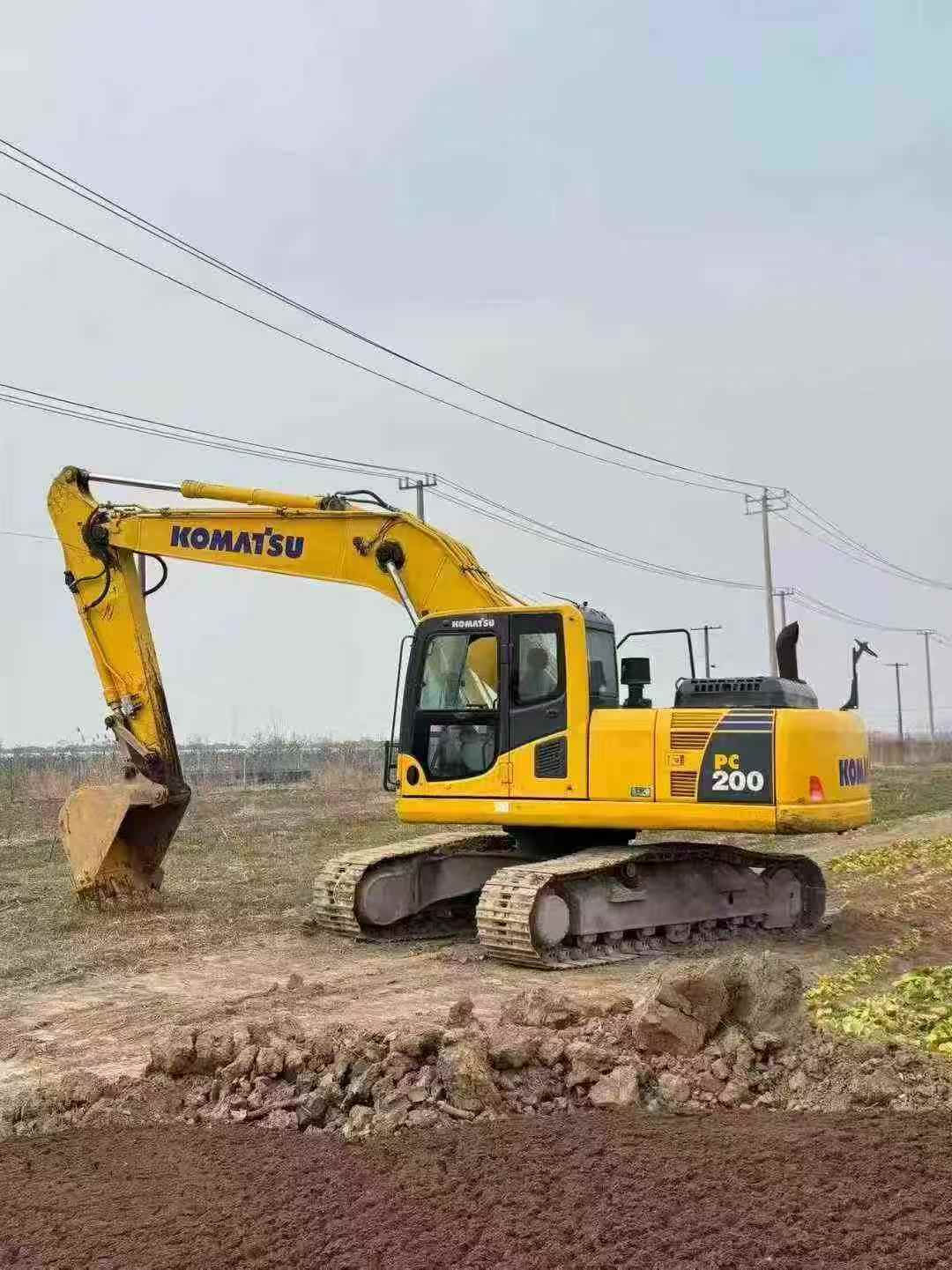Buy Komatsu PC200-8 Used Excavator