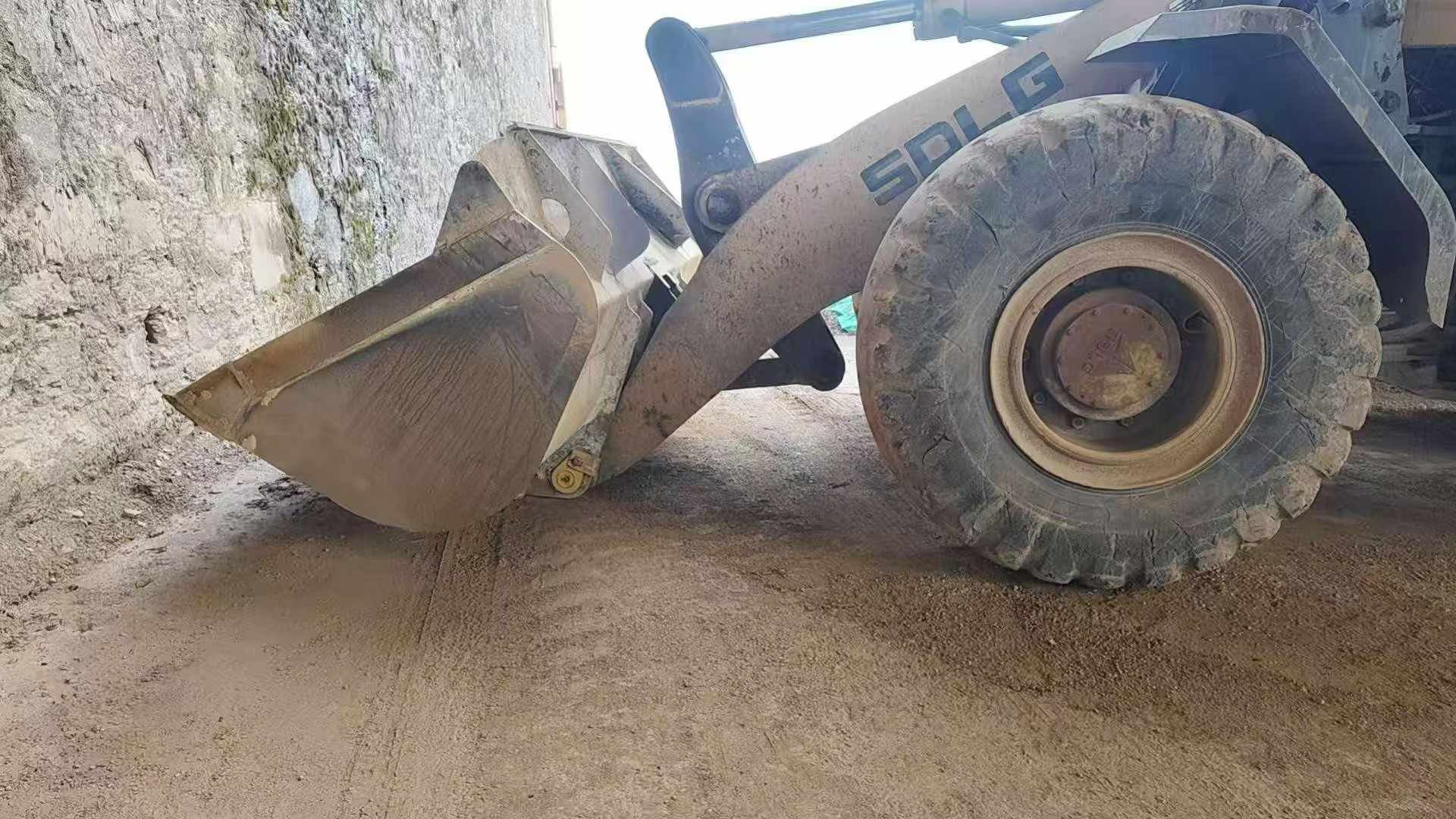 Buy SDLG LG956 Used Loader / 2