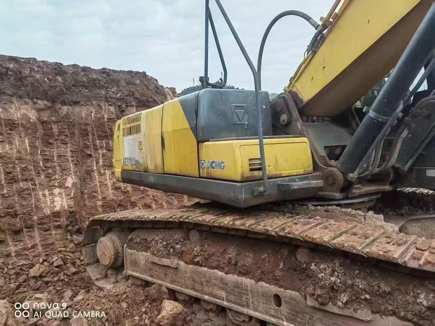 Used XCMG XE370 Excavator 2012 Model / 4