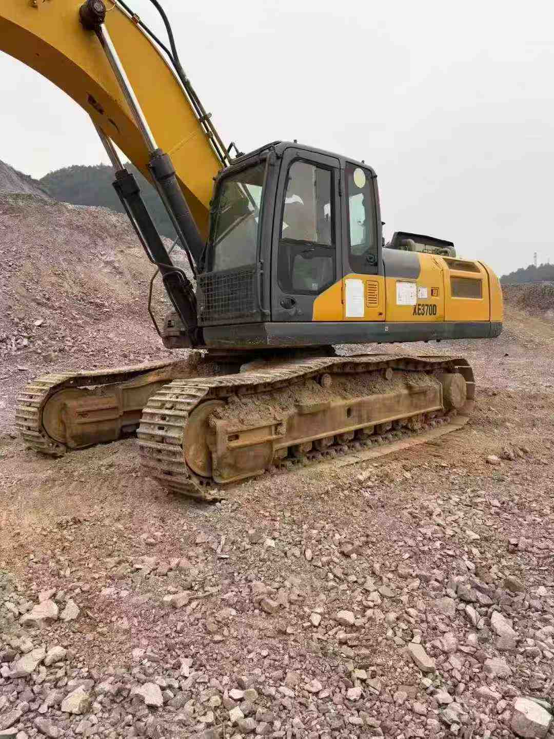 Buy XCMG XE370D Used Excavator