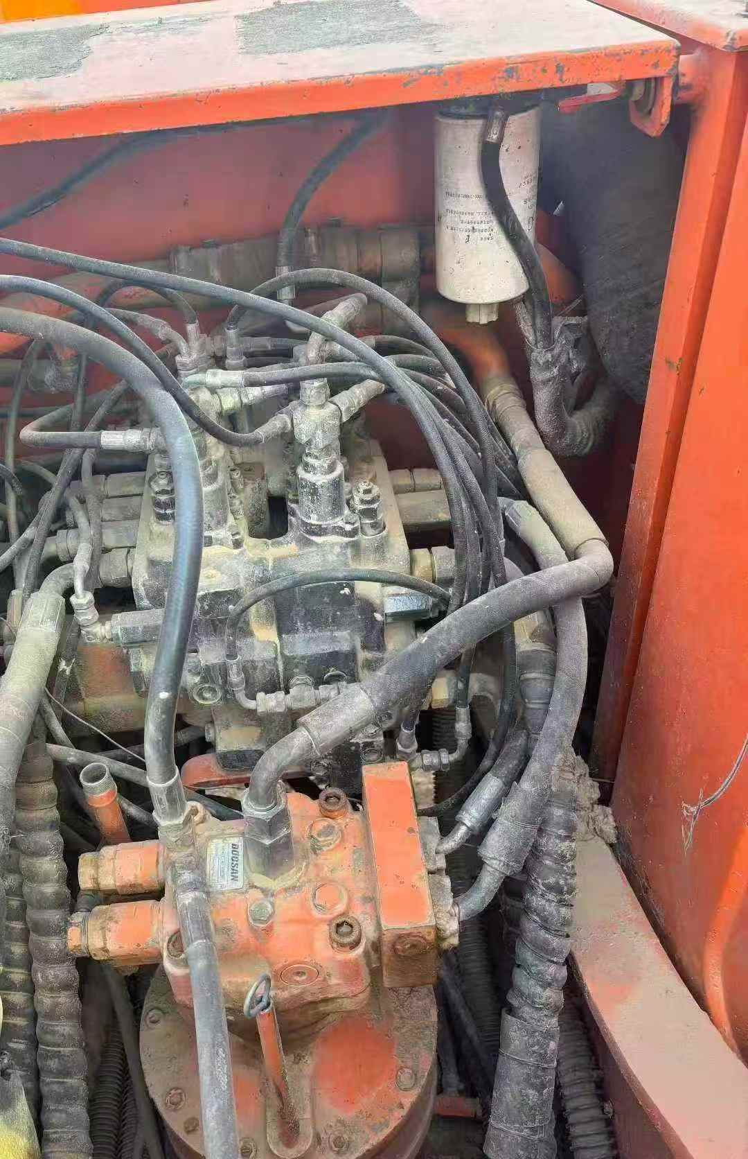 Used Doosan DH150 Excavator 2016 Model / 8