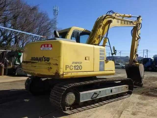 Used Komatsu PC120-6 Excavator 1993 Model / 9