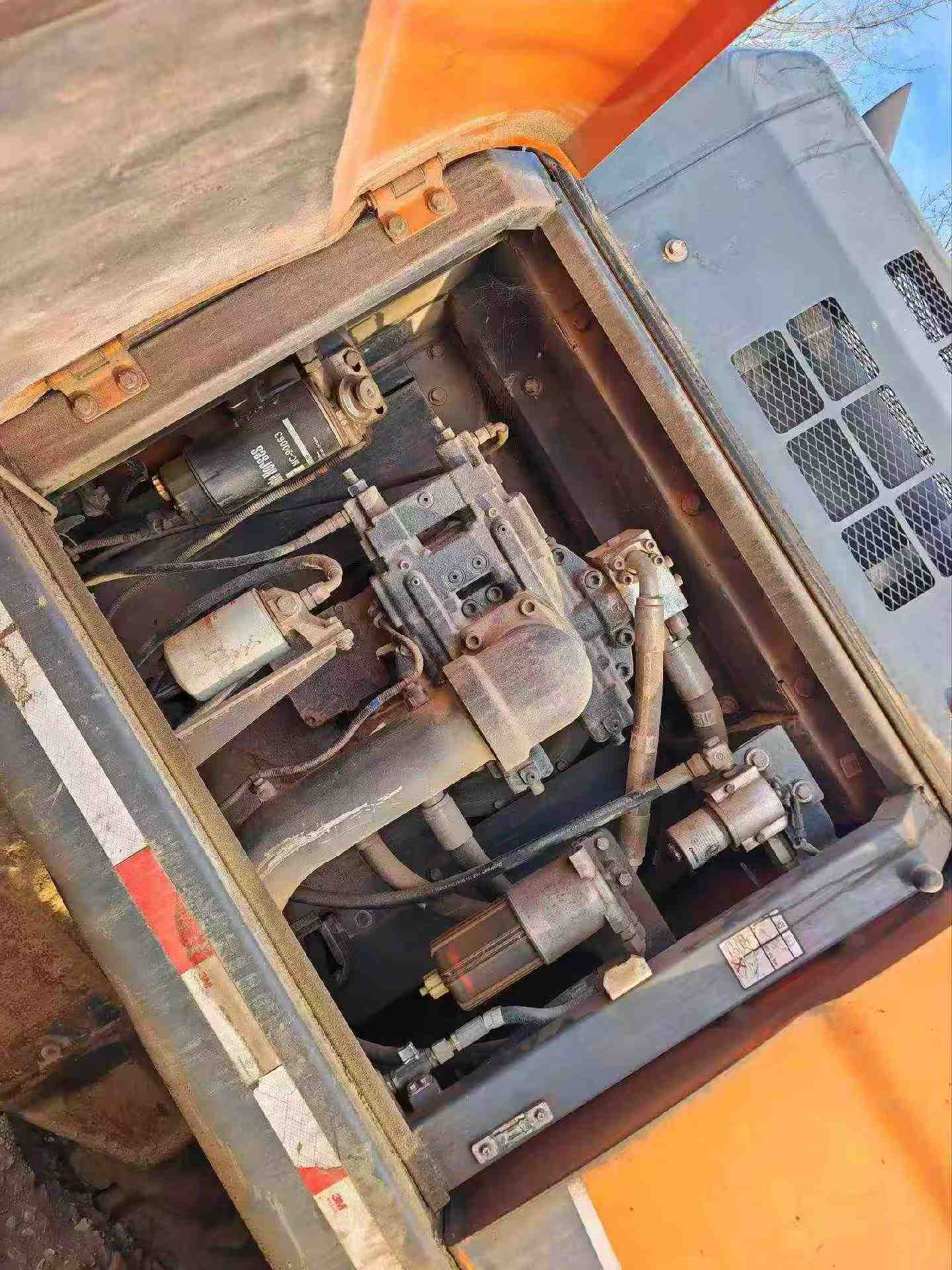 Used Doosan DX520LC Excavator 2017 Model / 3