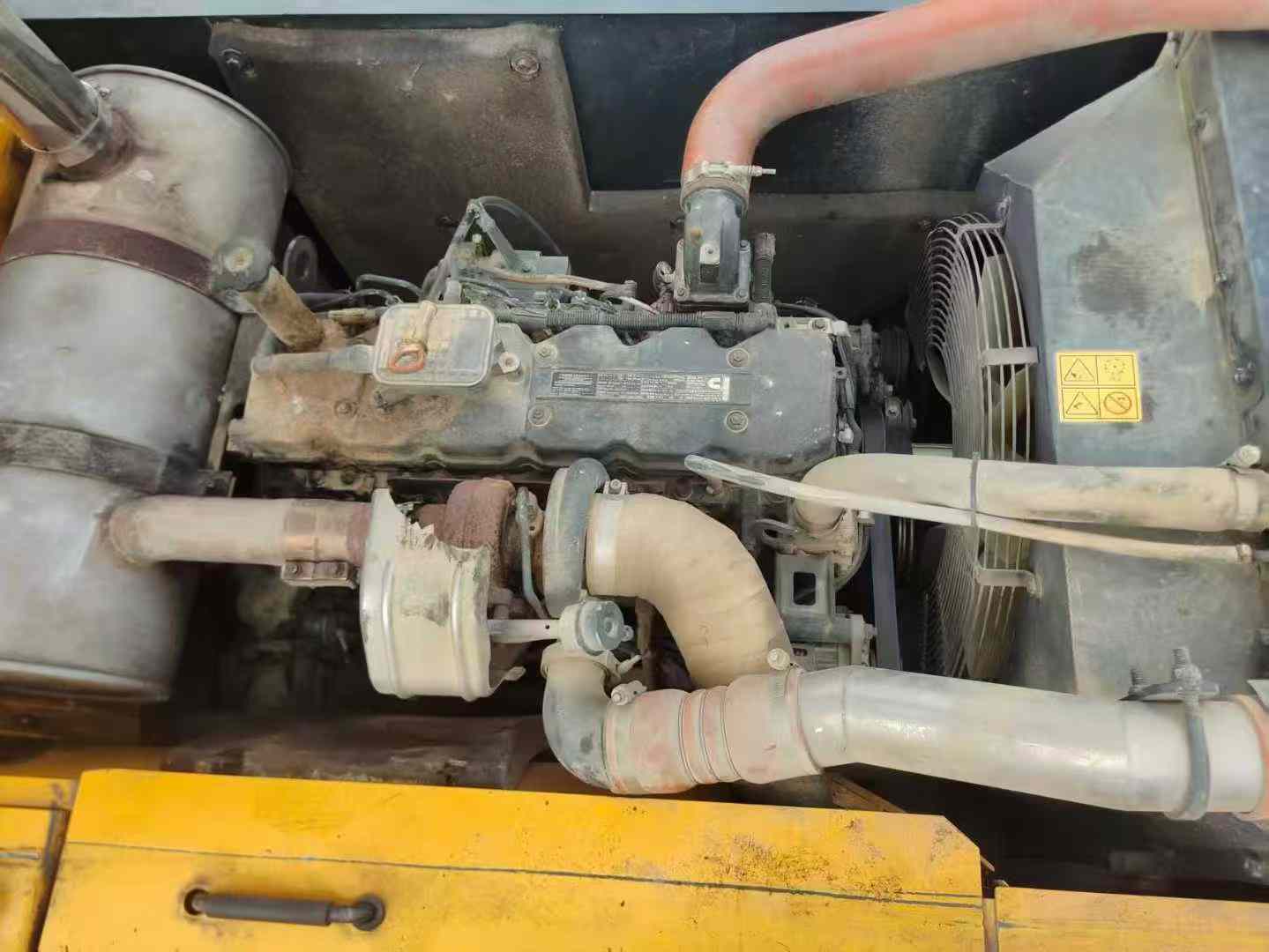 Used Hyundai R215VS Excavator 2016 Model / 9