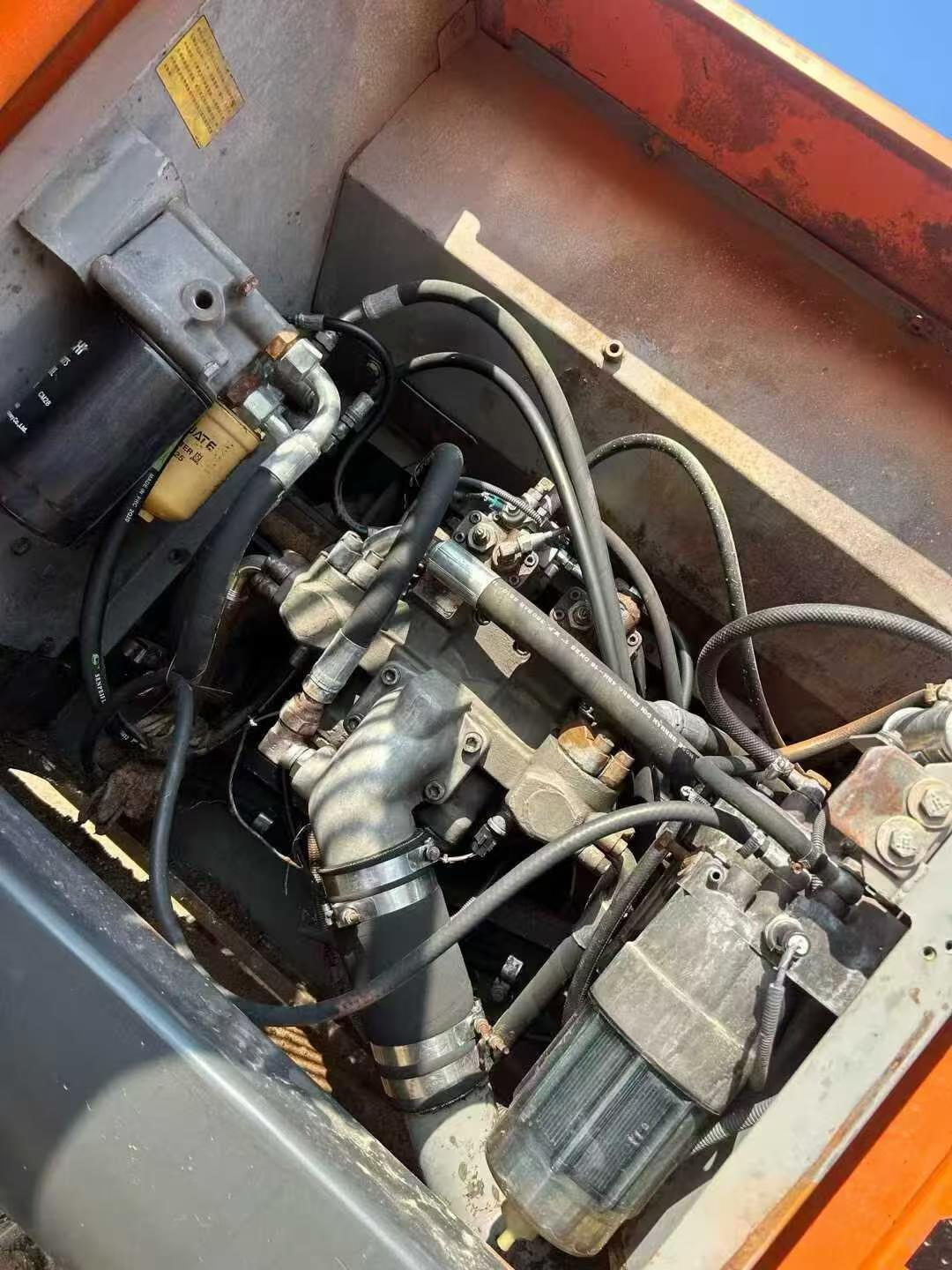 Used Hitachi ZAXIS200 Excavator 2016 Model / 7