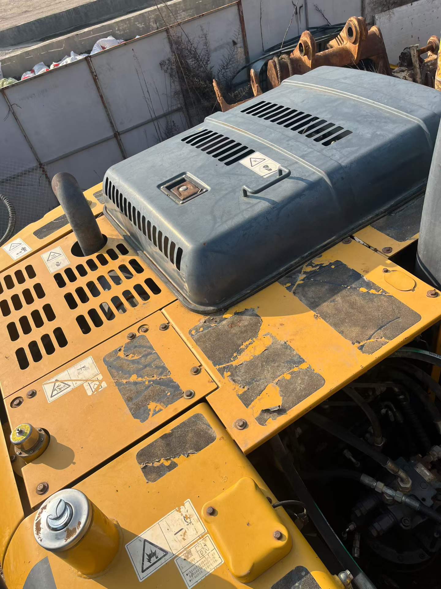 Buy XCMG XE135GA Used Excavator