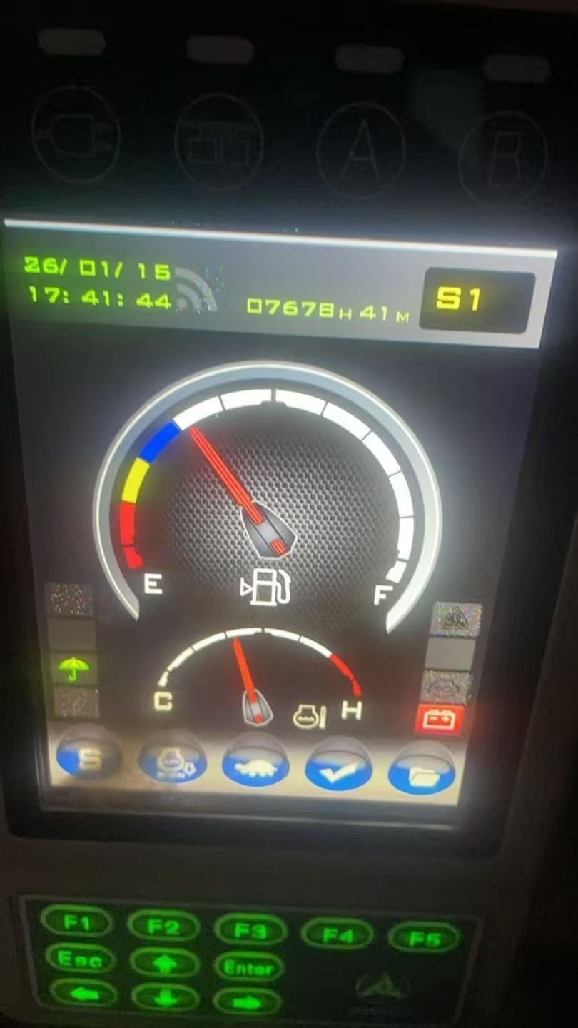 Used Sany SY135 Excavator 2018 Model / 3