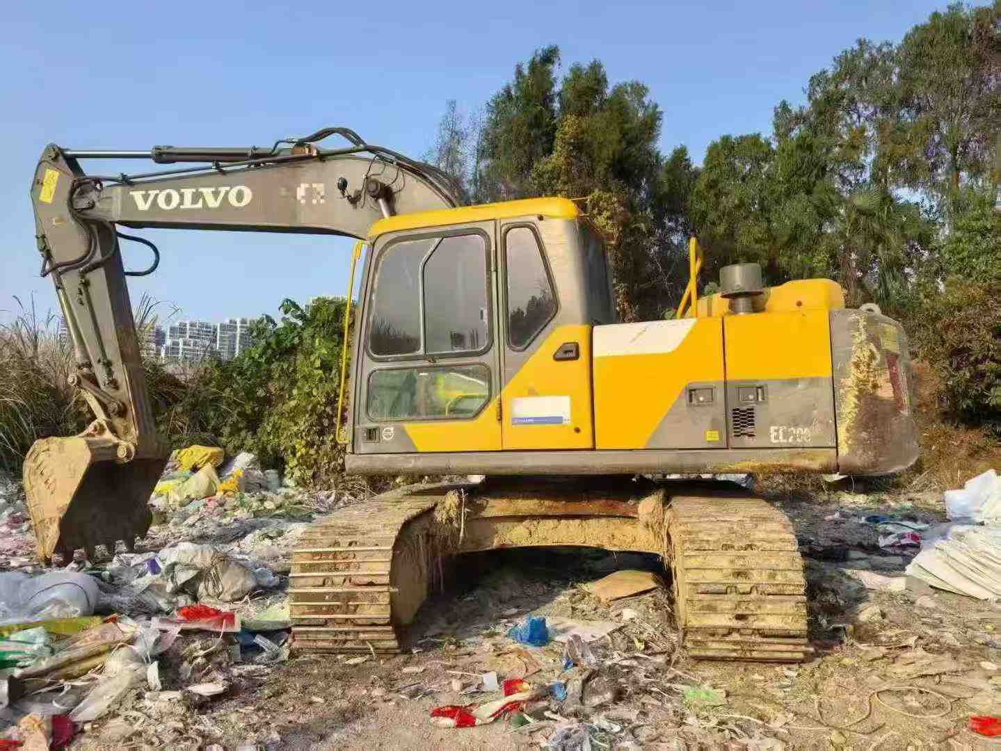 Buy Volvo EW70 Used Excavator
