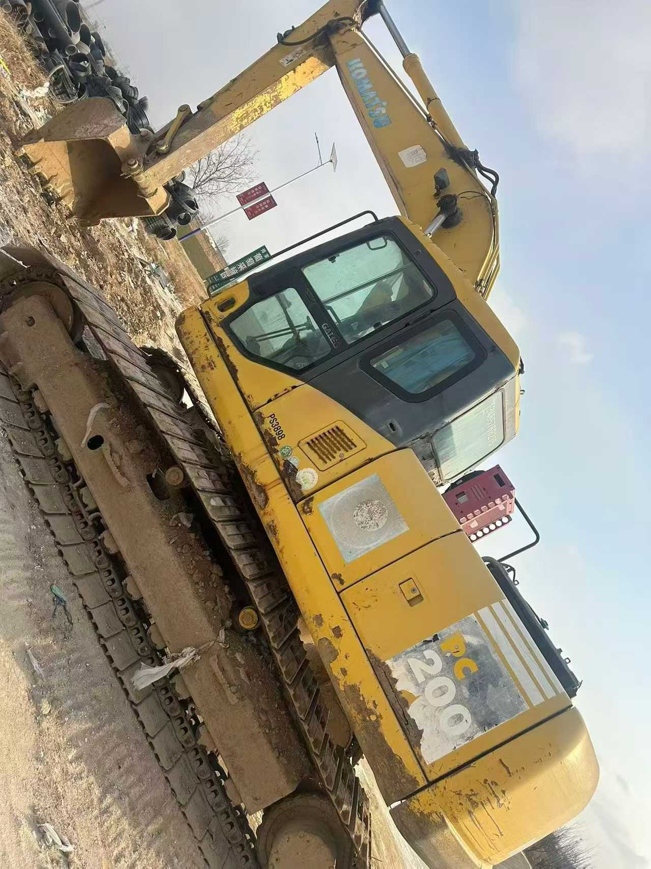 Used Komatsu PC200LC-7 Excavator 2016 Model / 2