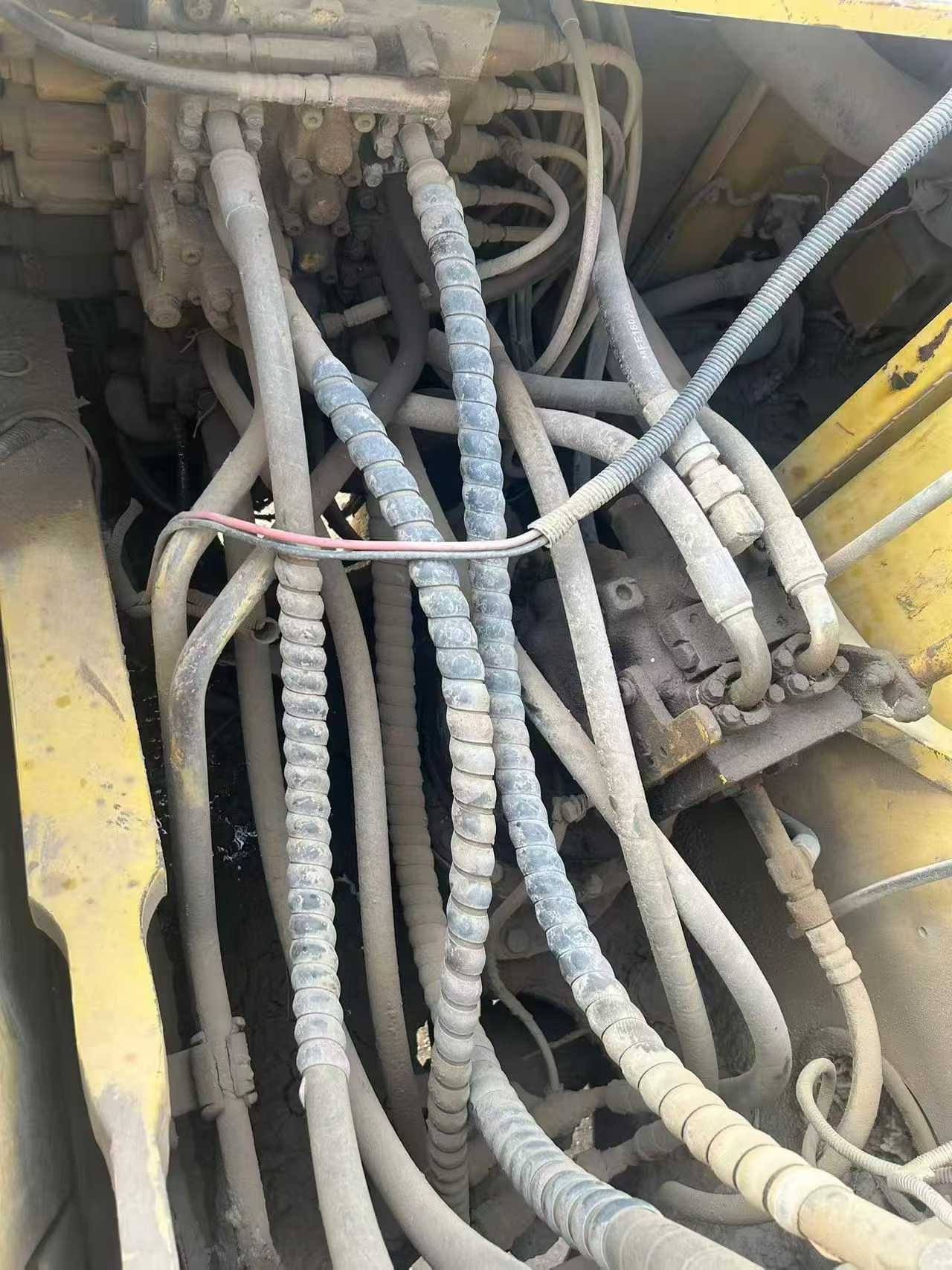 Used Komatsu PC200LC-7 Excavator 2016 Model / 3