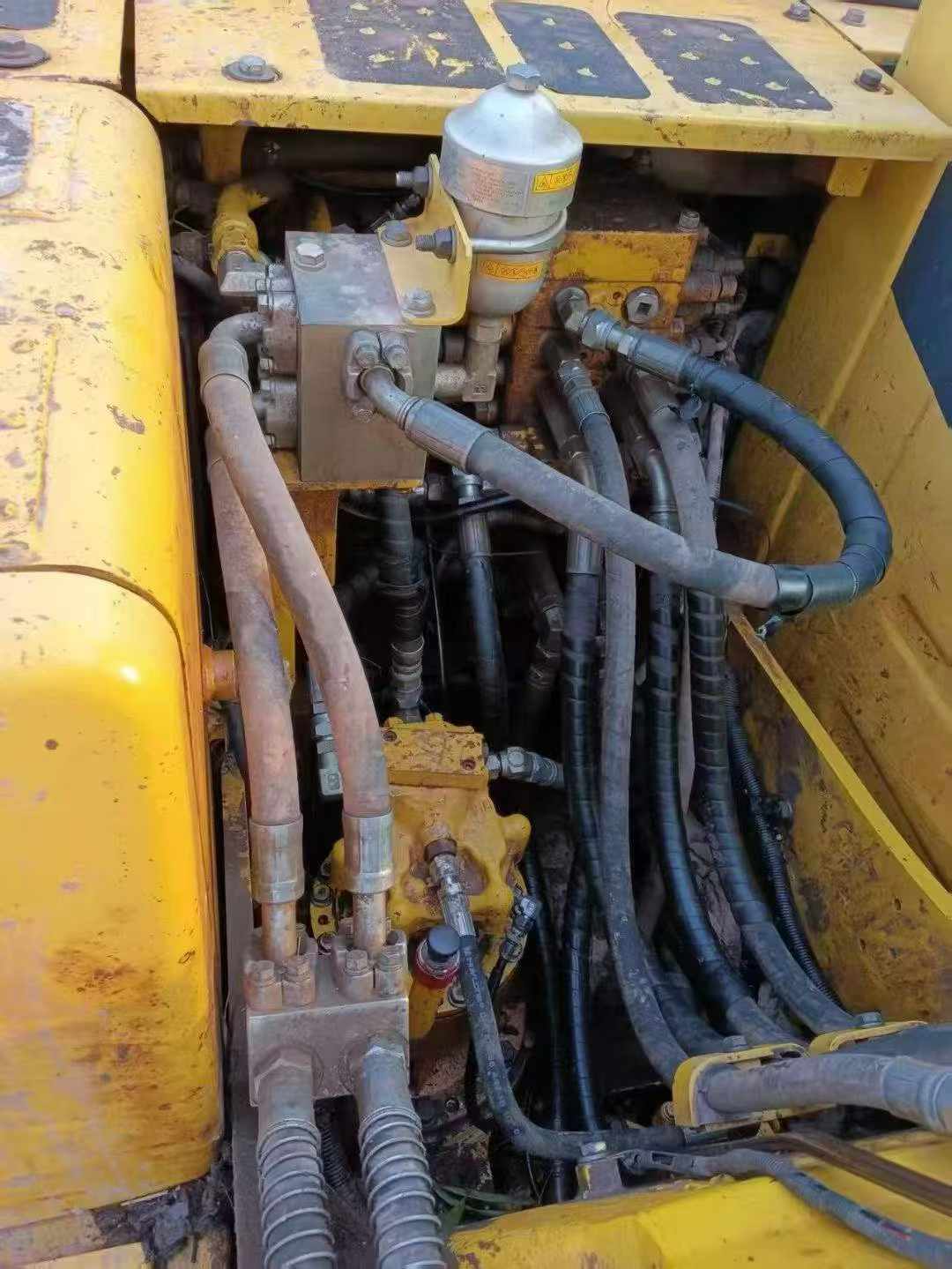 Used Komatsu PC130 Excavator 2017 Model / 3