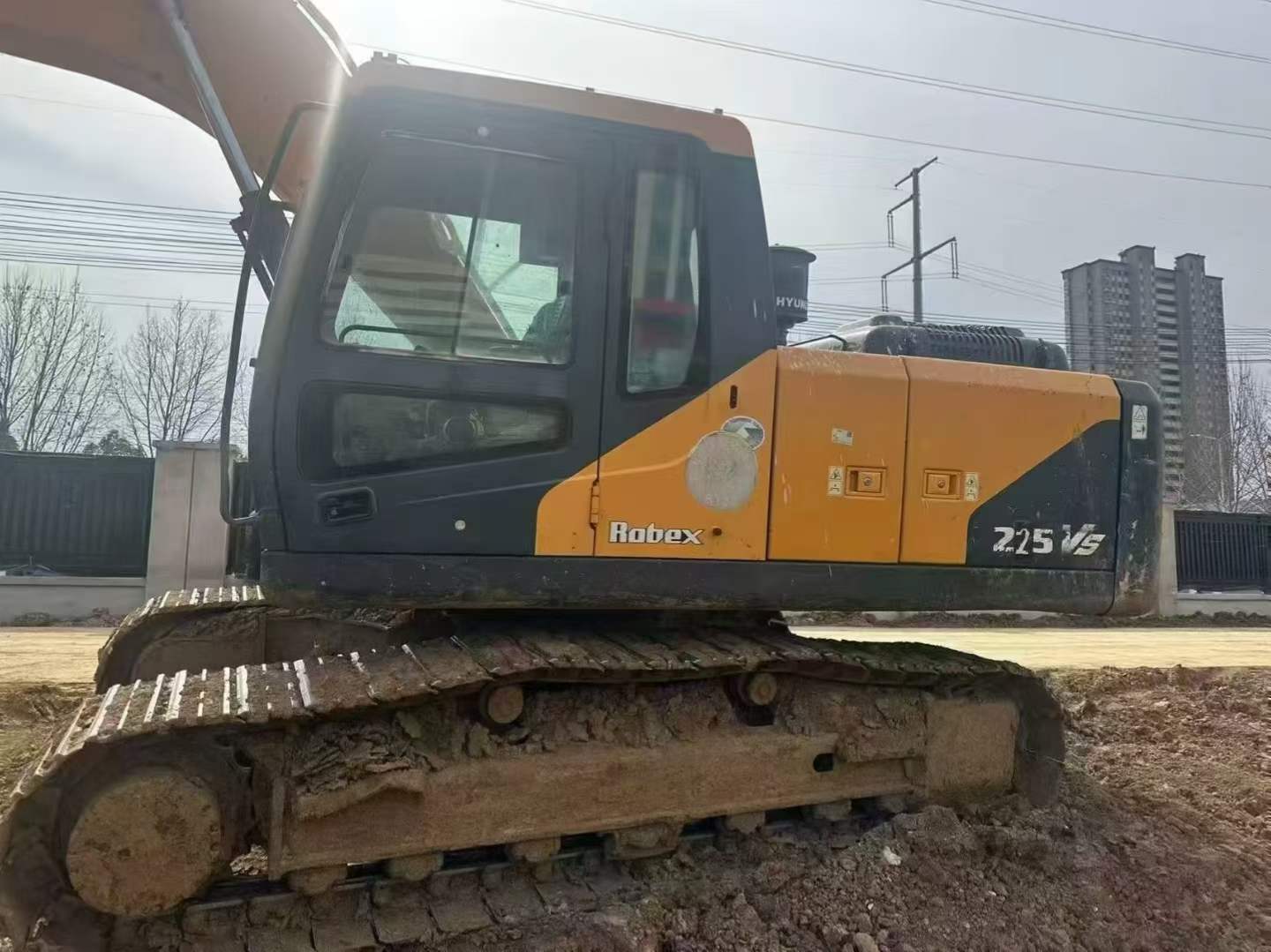 Used Hyundai R215VS Excavator 2016 Model / 9