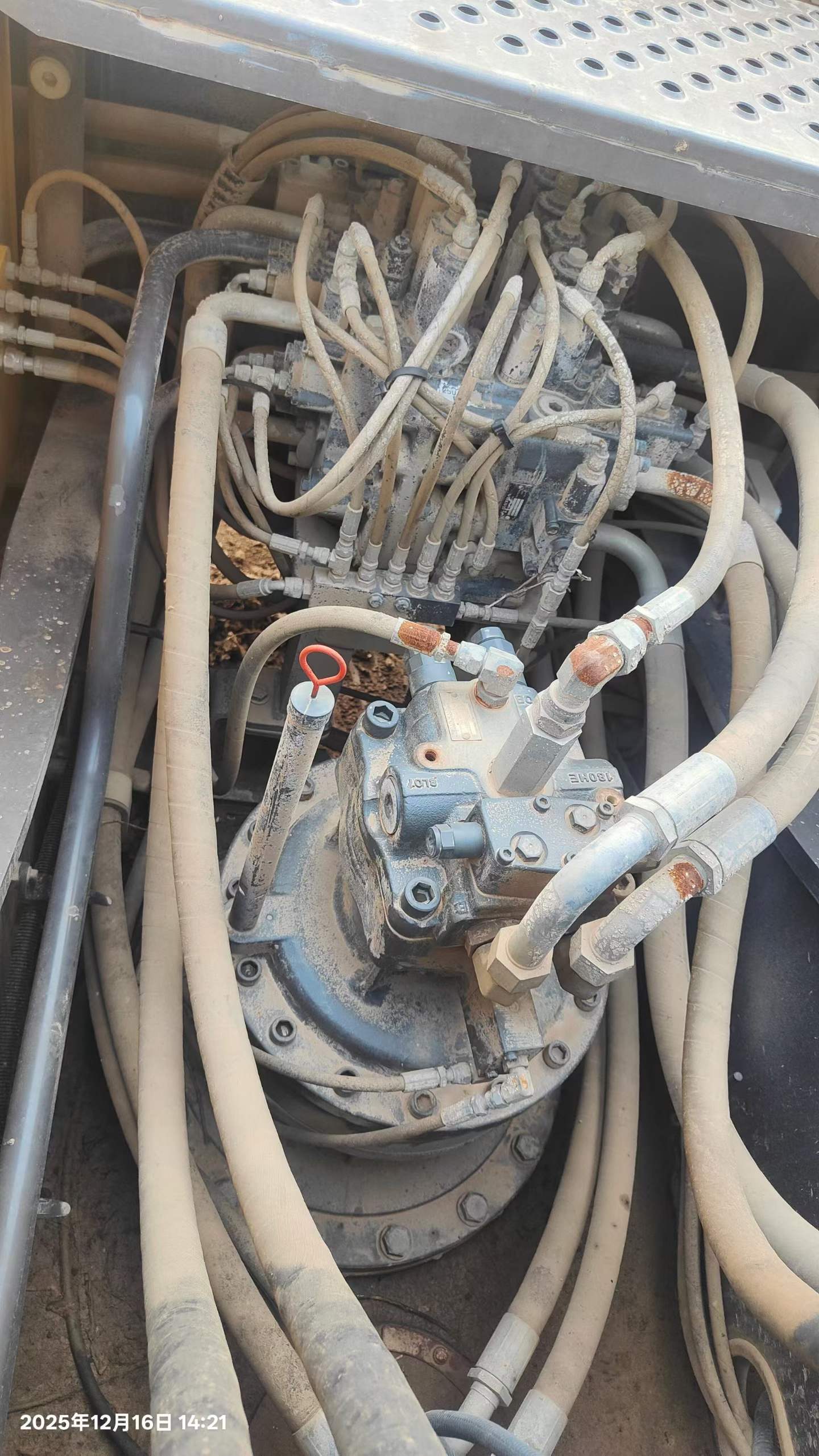 Buy Volvo L250H Used Excavator / 4 Used Volvo L250H Excavator 2019 Model / 4