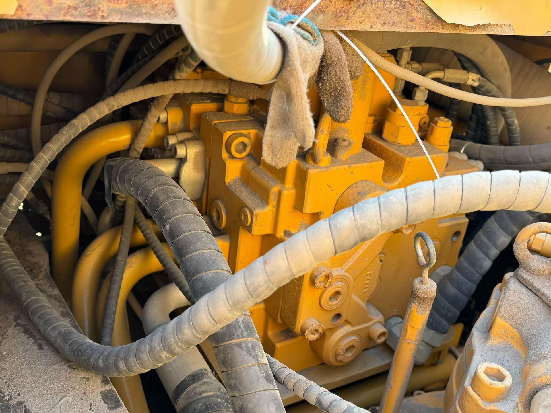 Used Sany SW305K Excavator 2016 Model / 5