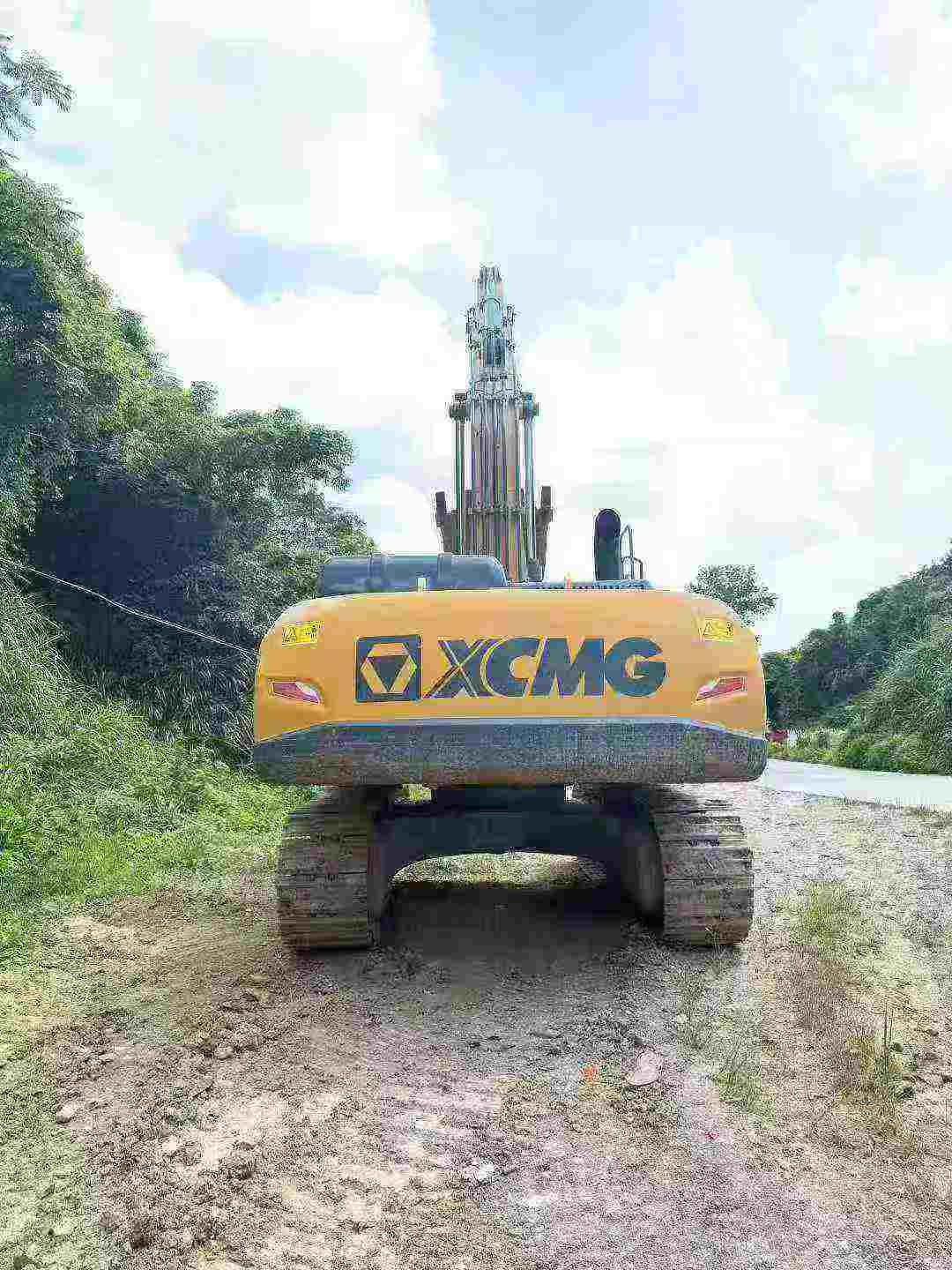 Used XCMG XE370D Excavator 2021 Model / 8